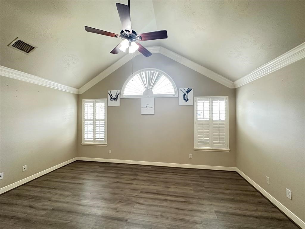 1526 Waterside Village Drive Property Photo 9