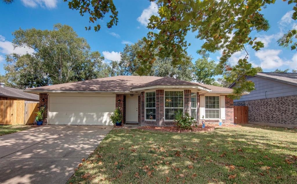 18734 Highland Trail Property Photo 1