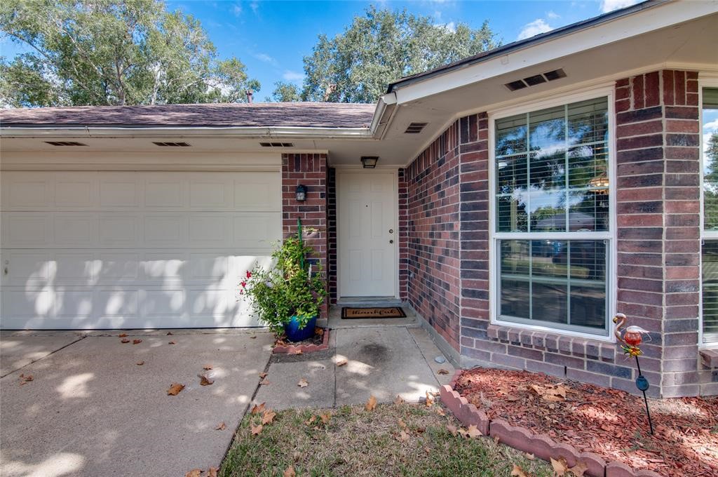 18734 Highland Trail Property Photo 2