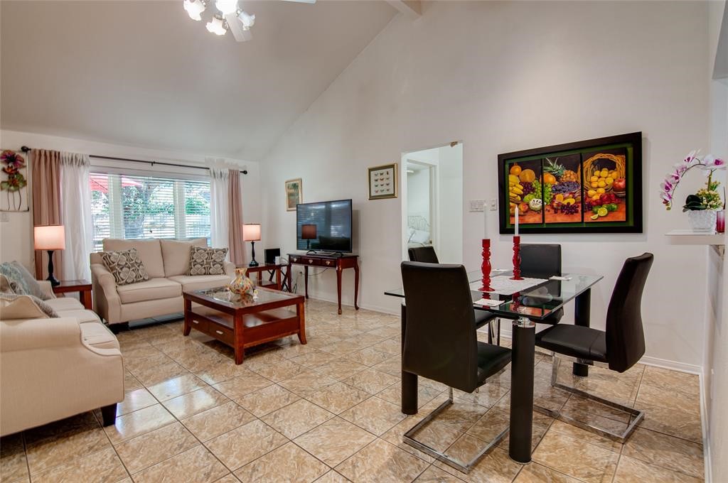 18734 Highland Trail Property Photo 4