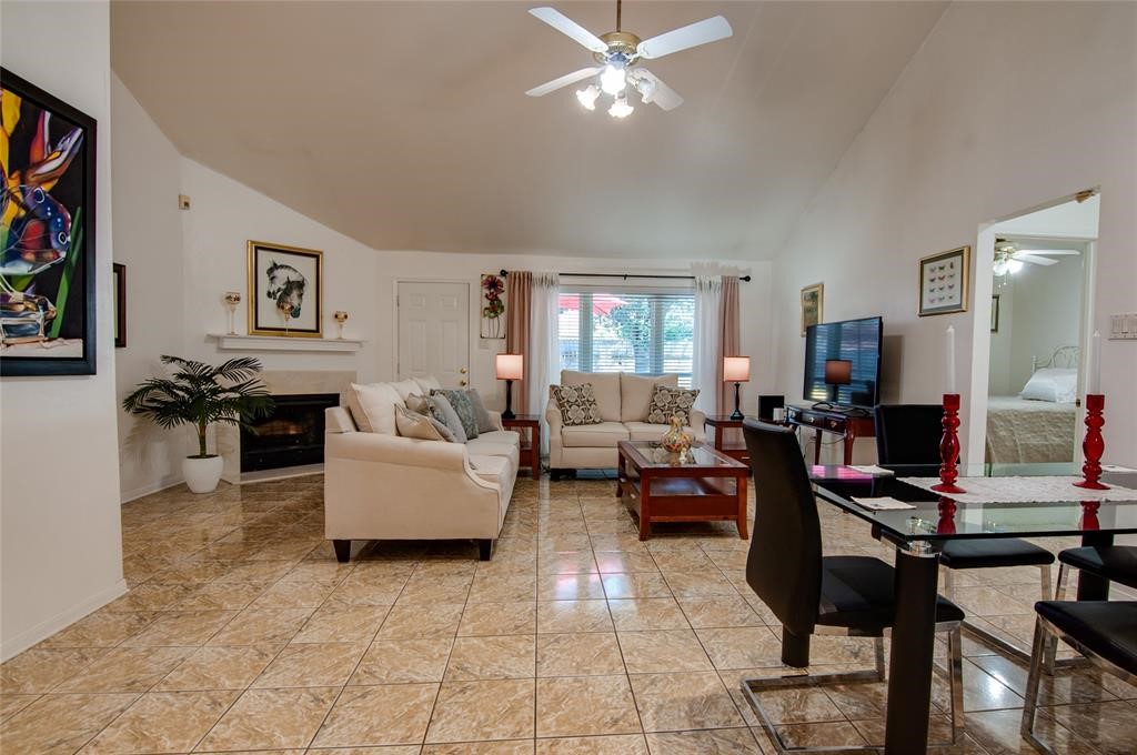 18734 Highland Trail Property Photo 5