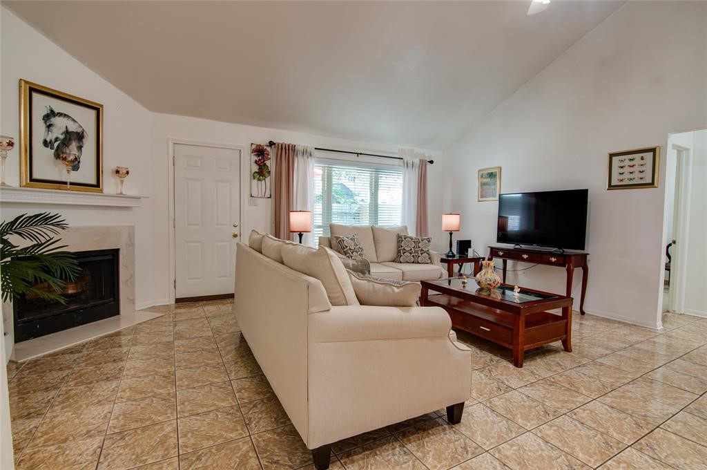 18734 Highland Trail Property Photo 7