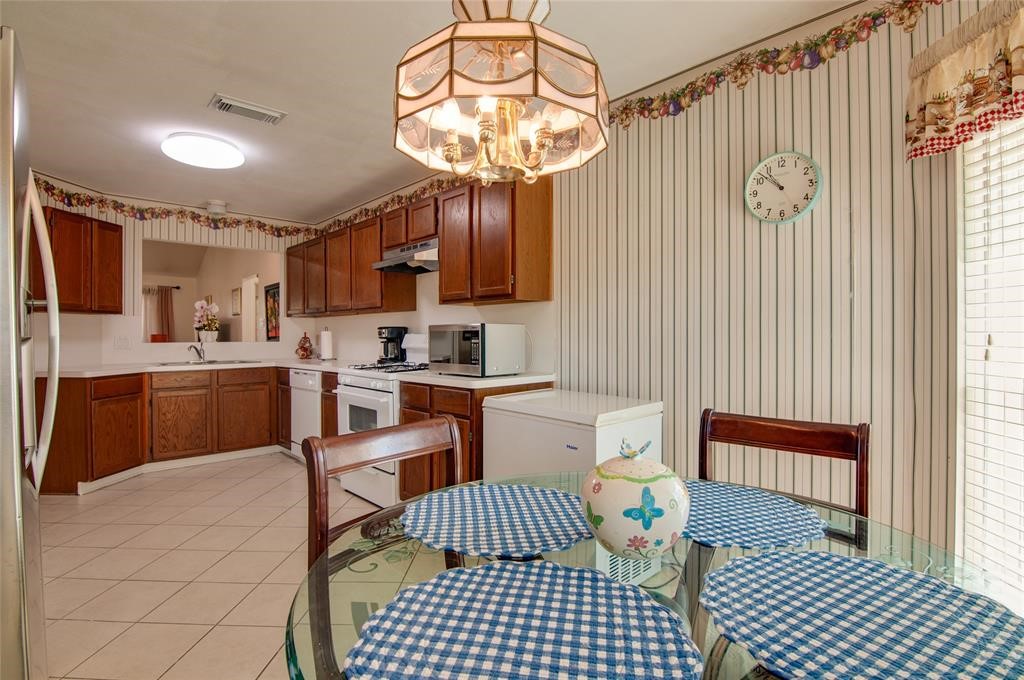 18734 Highland Trail Property Photo 11