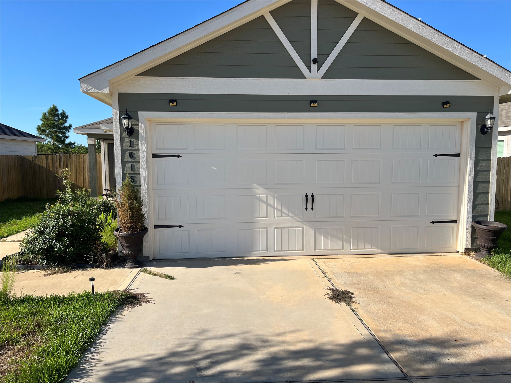 16154 Sugar Falls Drive Property Photo 1