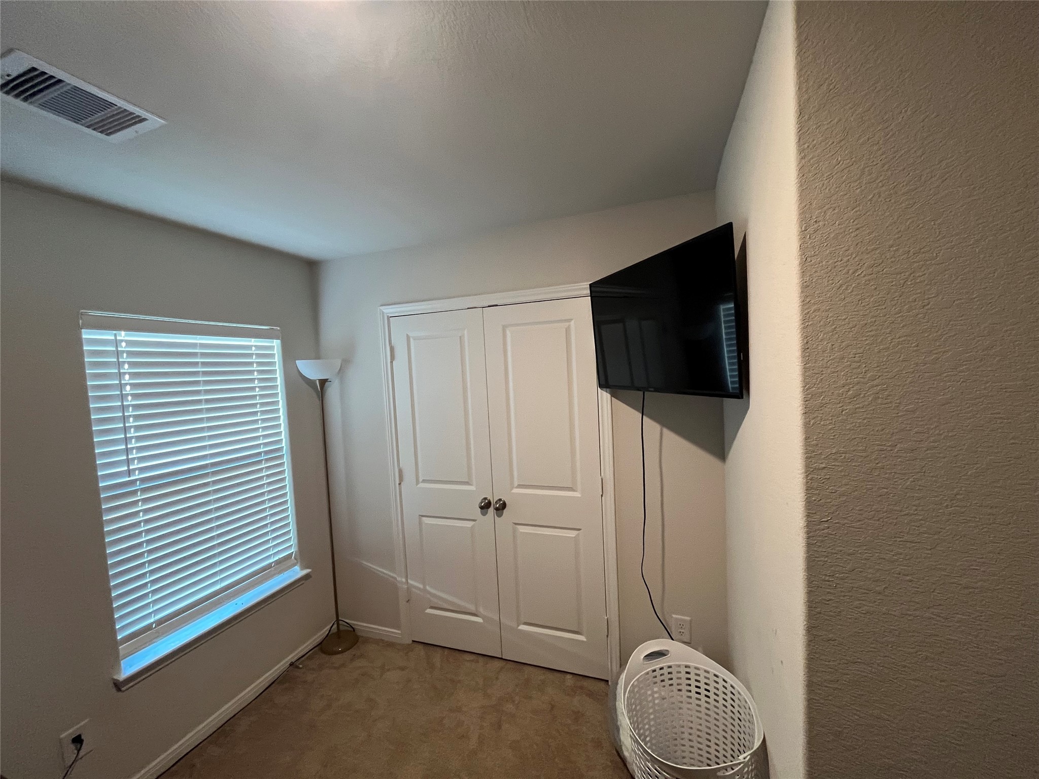 16154 Sugar Falls Drive Property Photo 4
