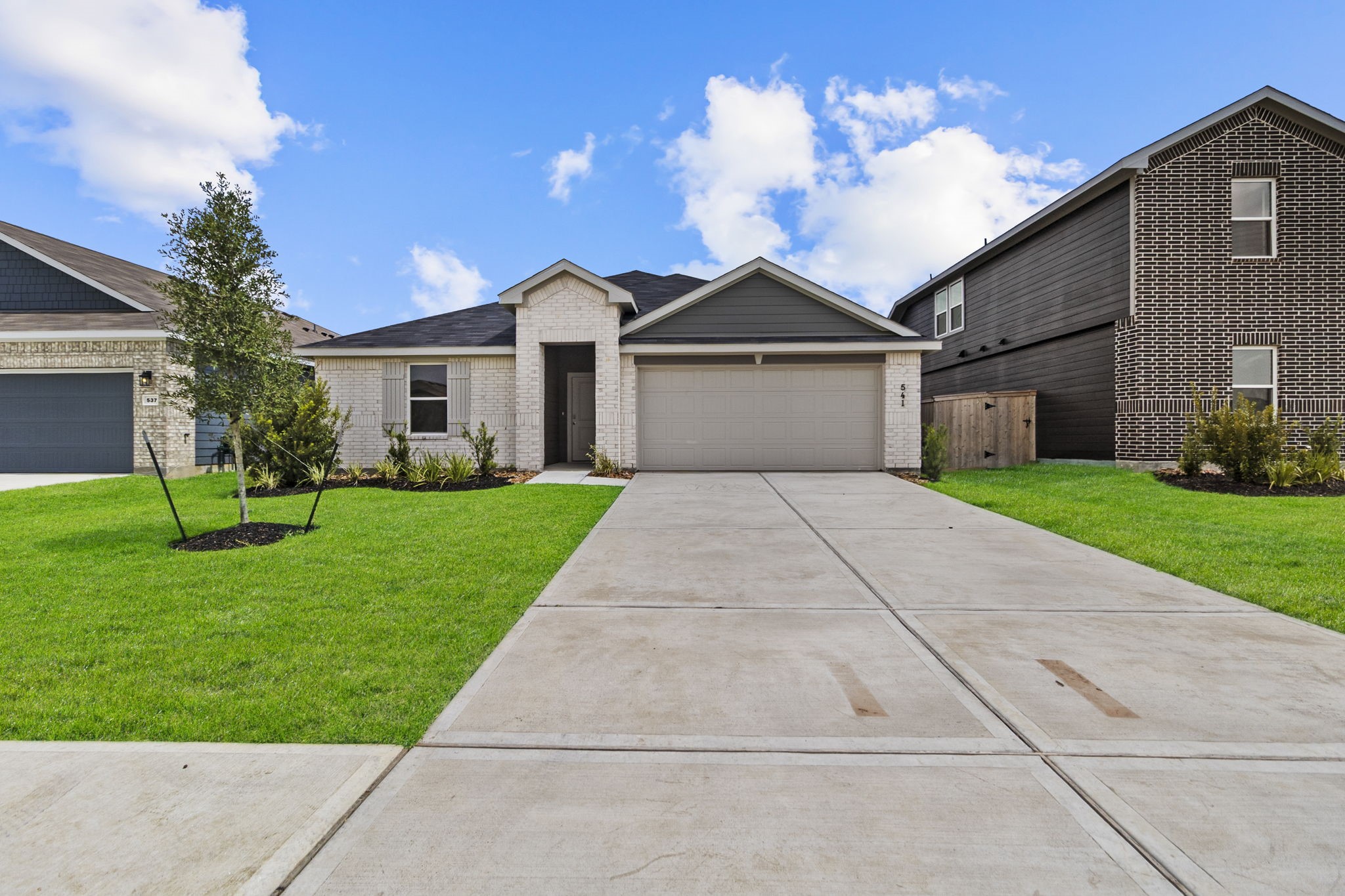 541 Wax Myrtle Way Property Photo 1