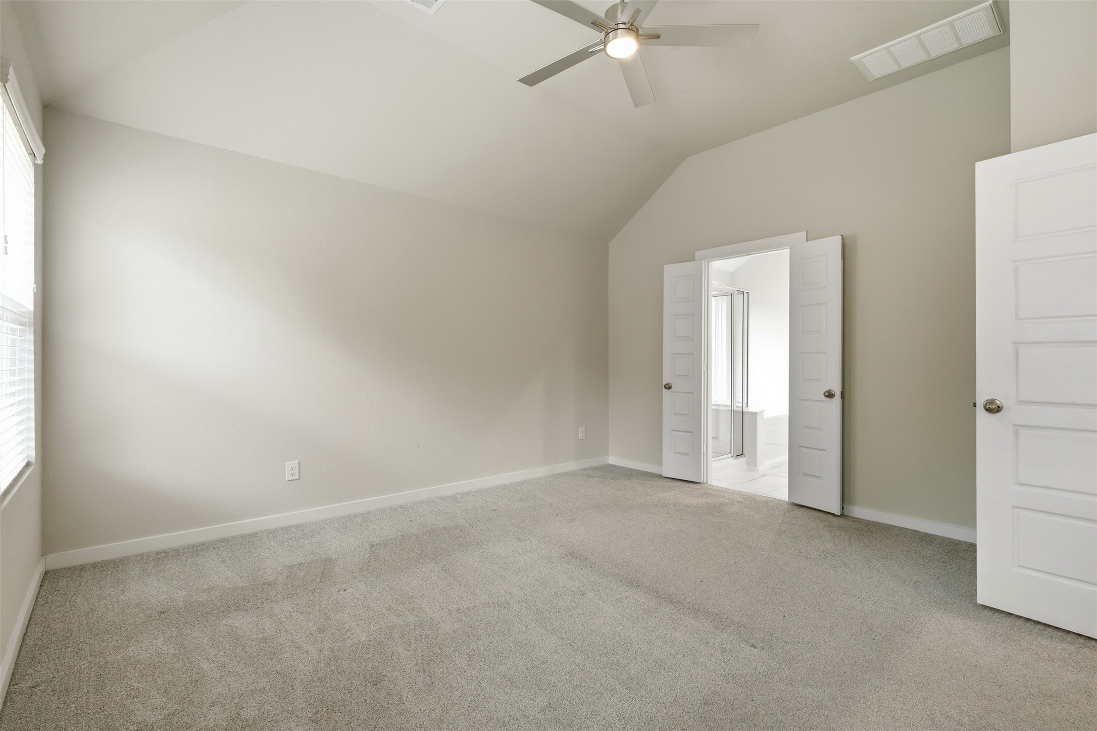 2742 Oakleaf Ash Lane Property Photo 15