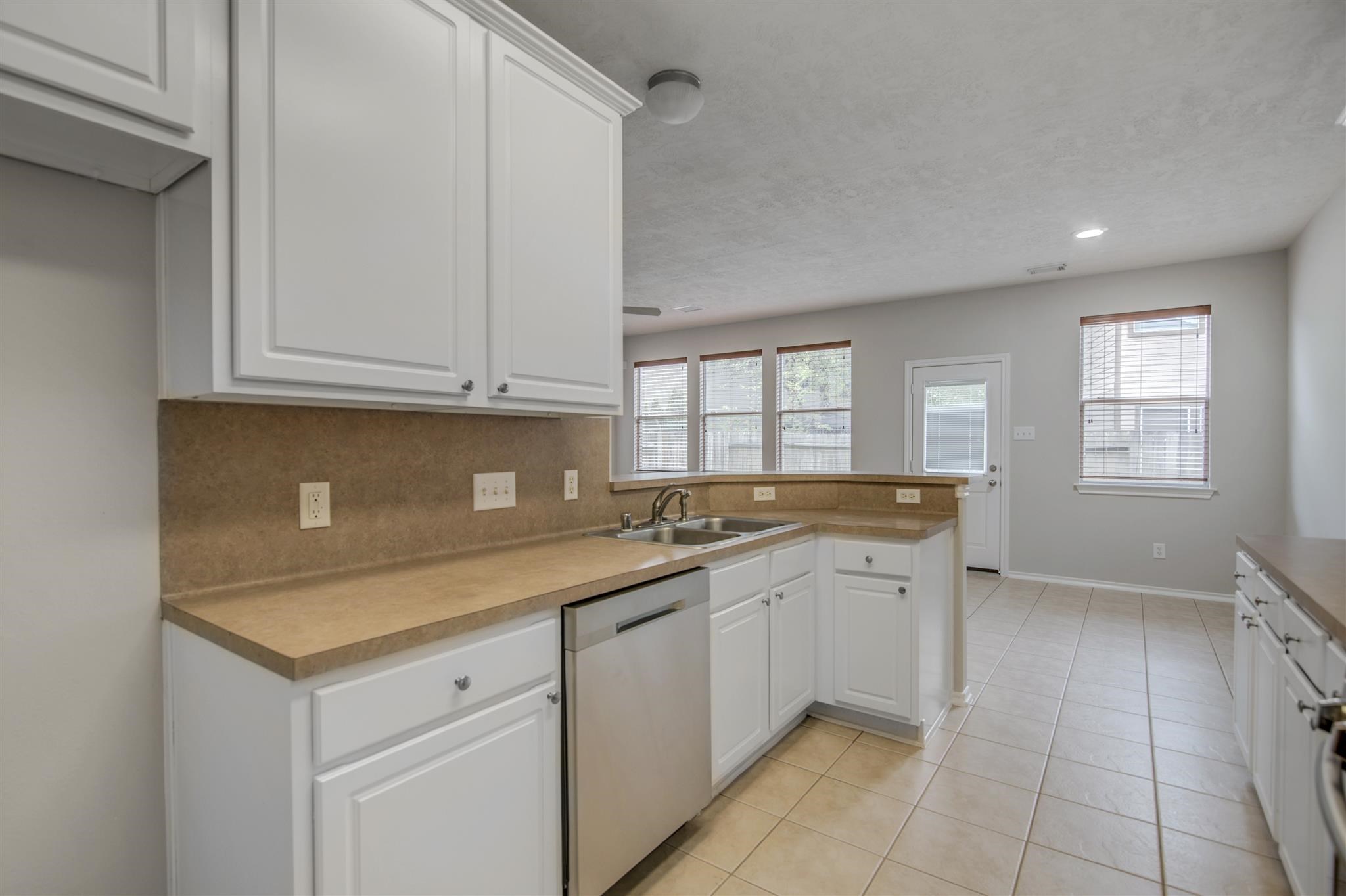 58 S Burberry Park Circle Property Photo 11