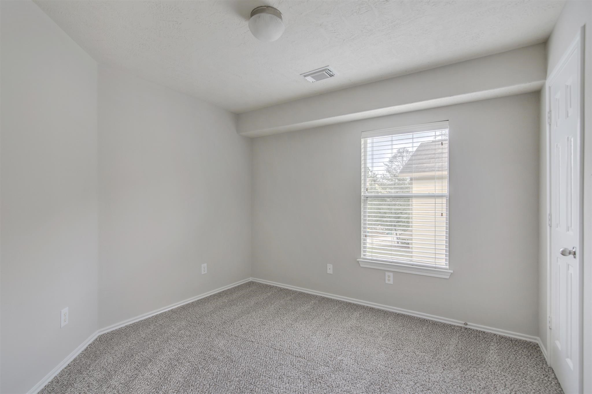 58 S Burberry Park Circle Property Photo 21