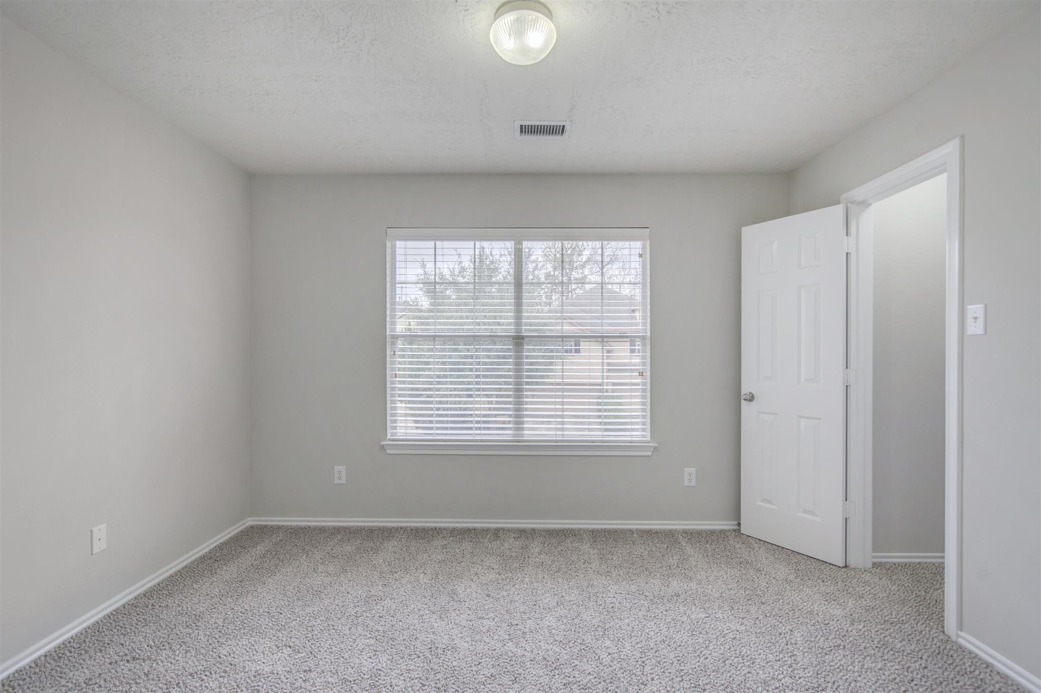 58 S Burberry Park Circle Property Photo 22