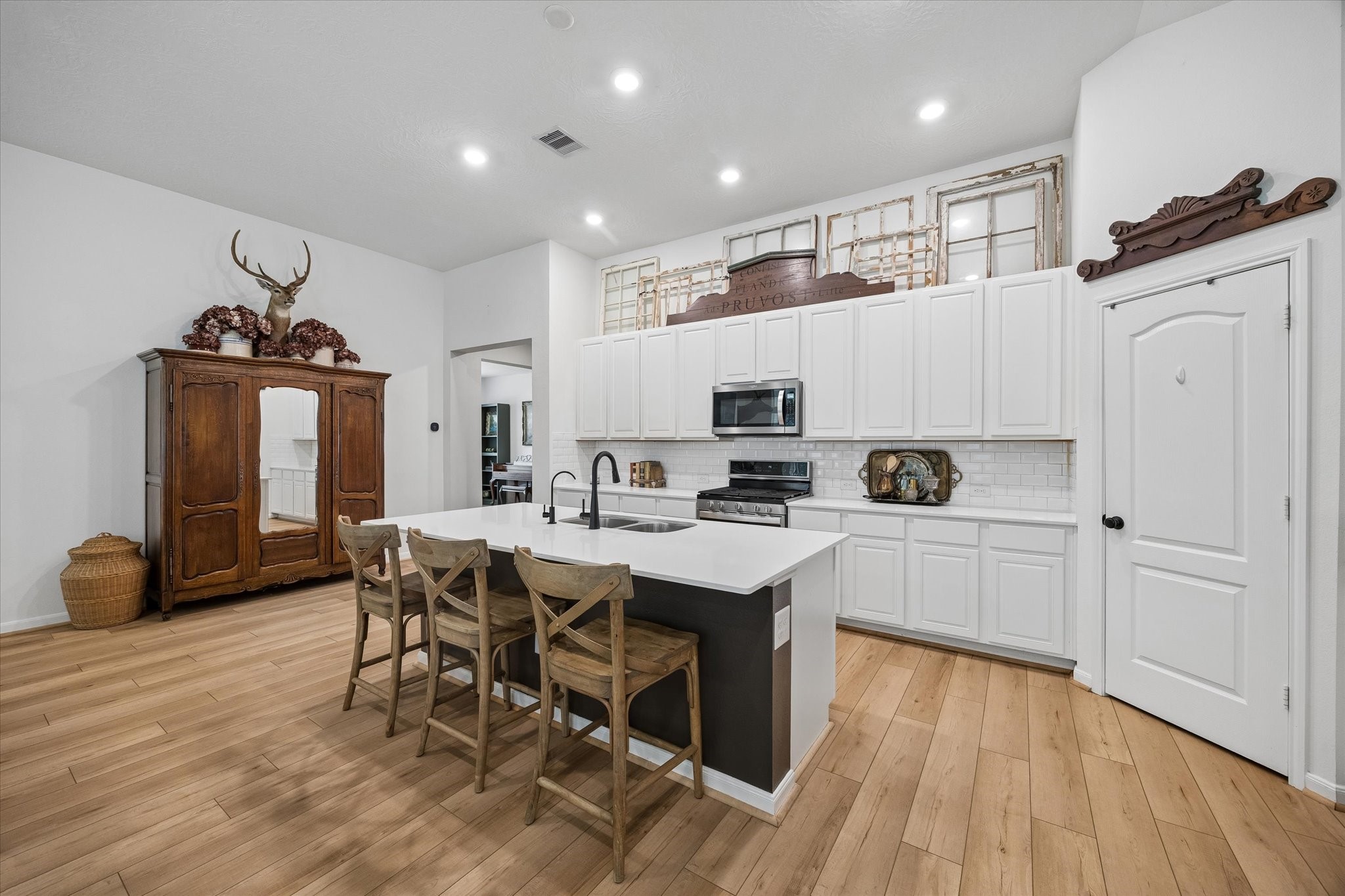 39200 Canyonville Court Property Photo 15