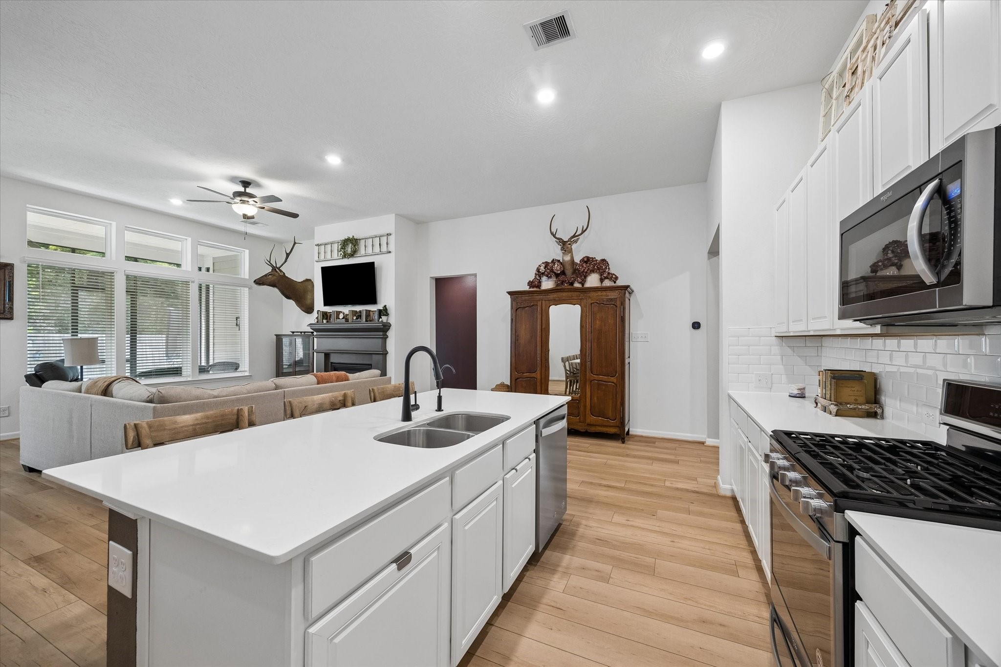 39200 Canyonville Court Property Photo 16
