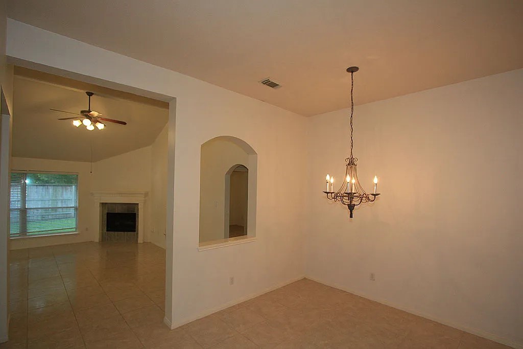 43 Steep Trail Place Property Photo 4