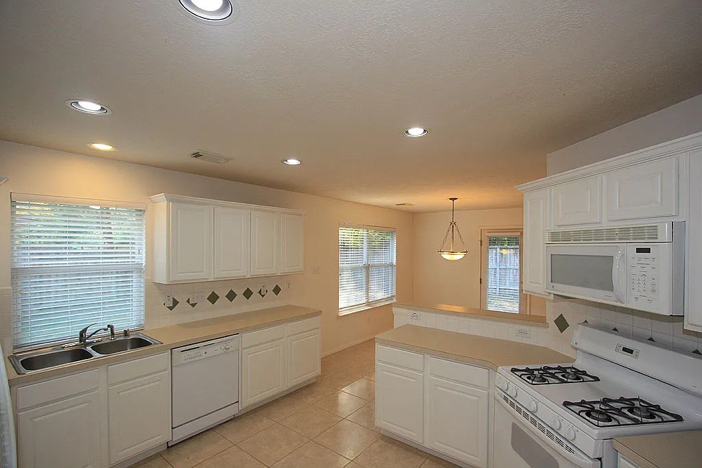 43 Steep Trail Place Property Photo 6