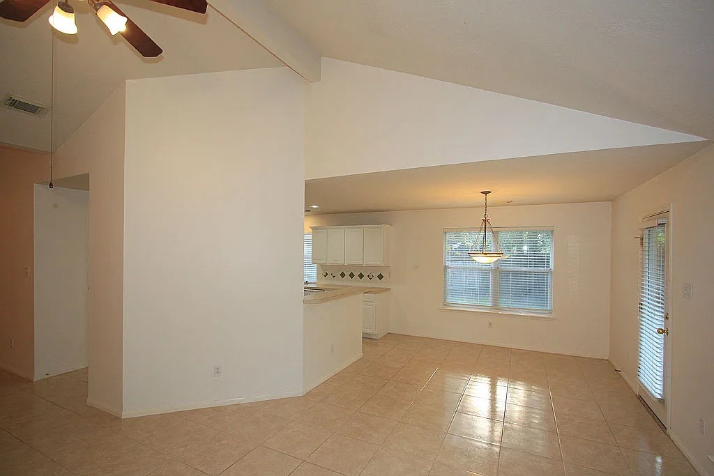 43 Steep Trail Place Property Photo 9