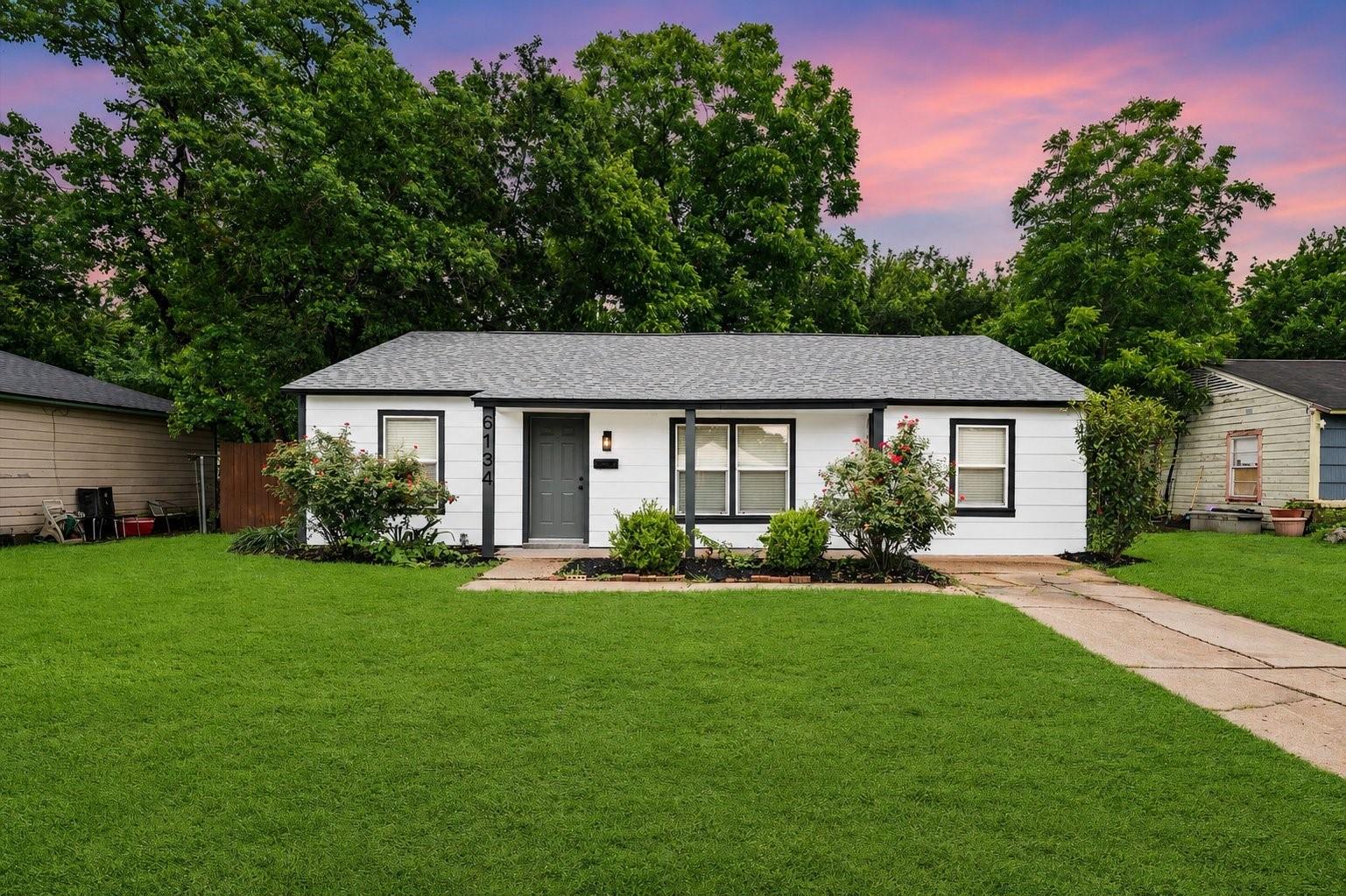 6134 Belmark Street, Houston Tx 77033 Property Photo 2