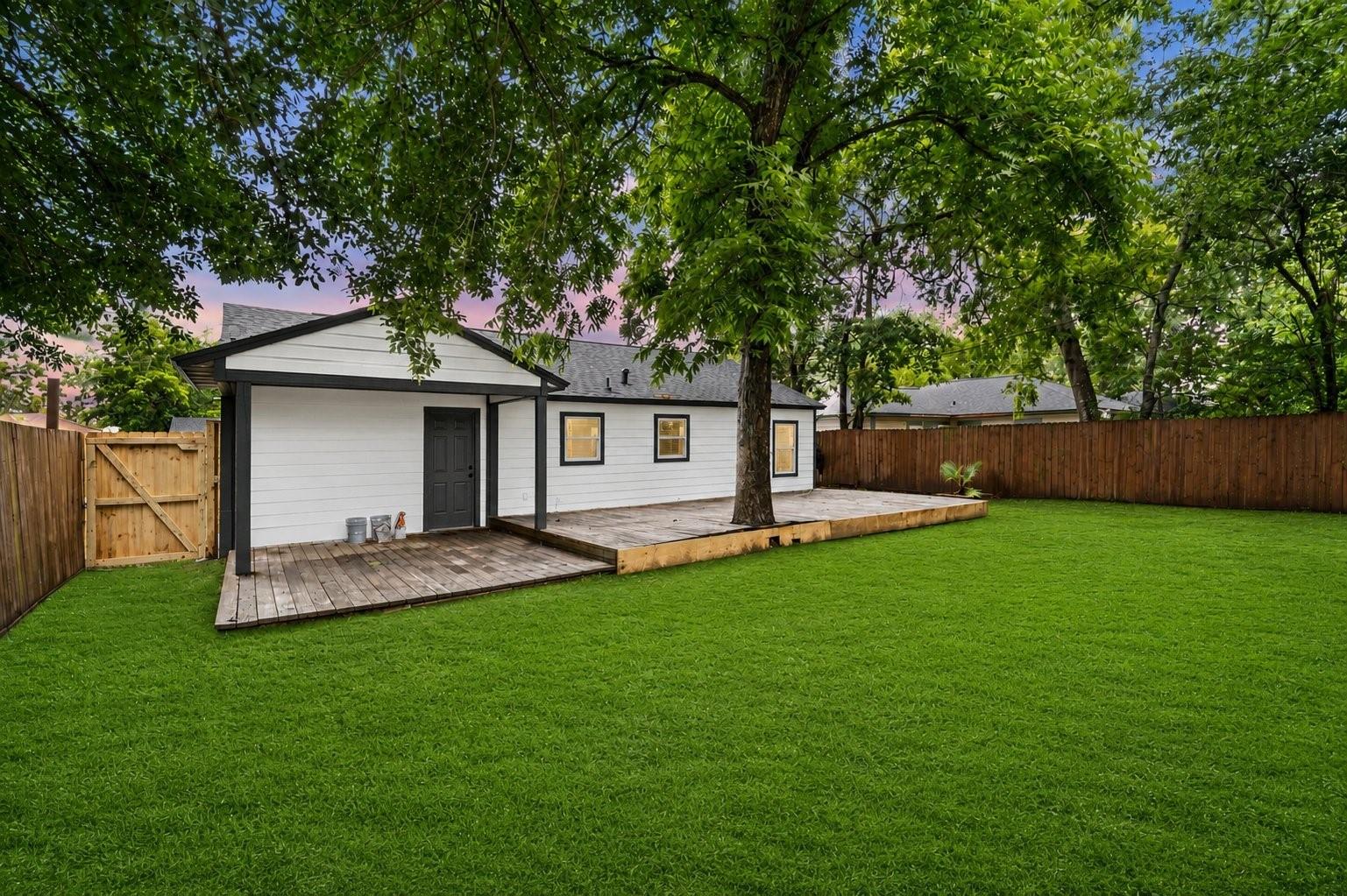6134 Belmark Street, Houston Tx 77033 Property Photo 12