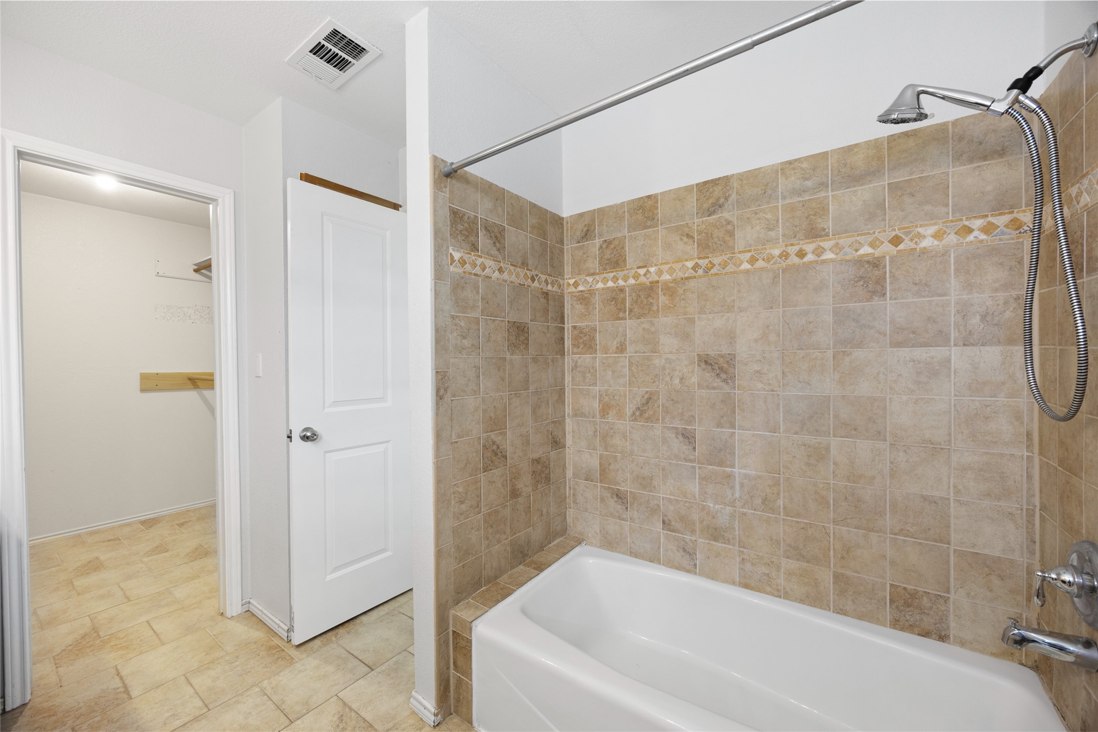 2209 Stirrup Drive Property Photo 18