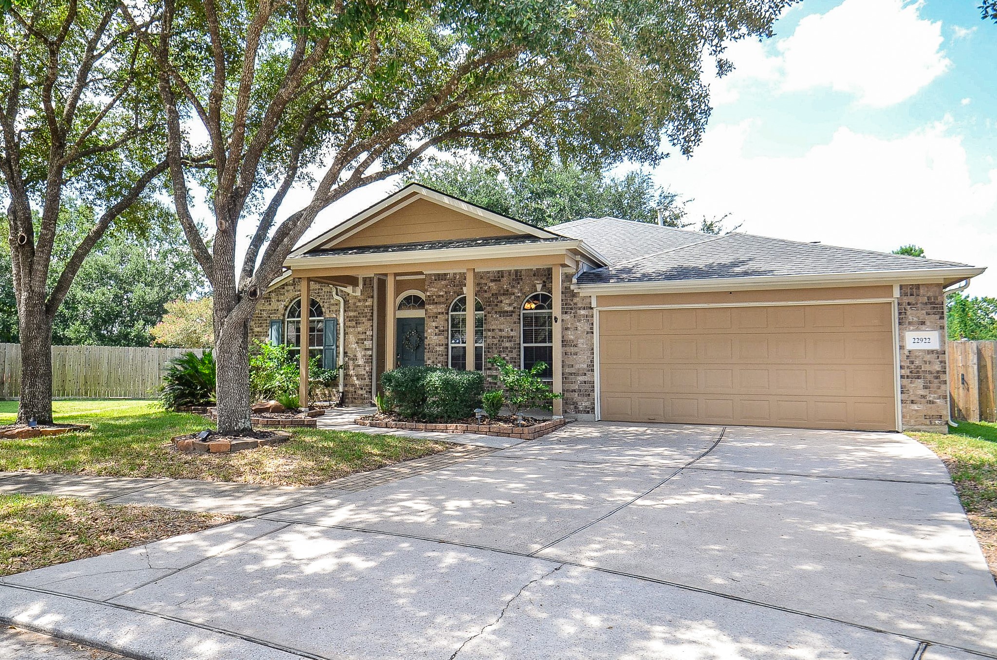 22922 Antiqua Estates Court Property Photo 3
