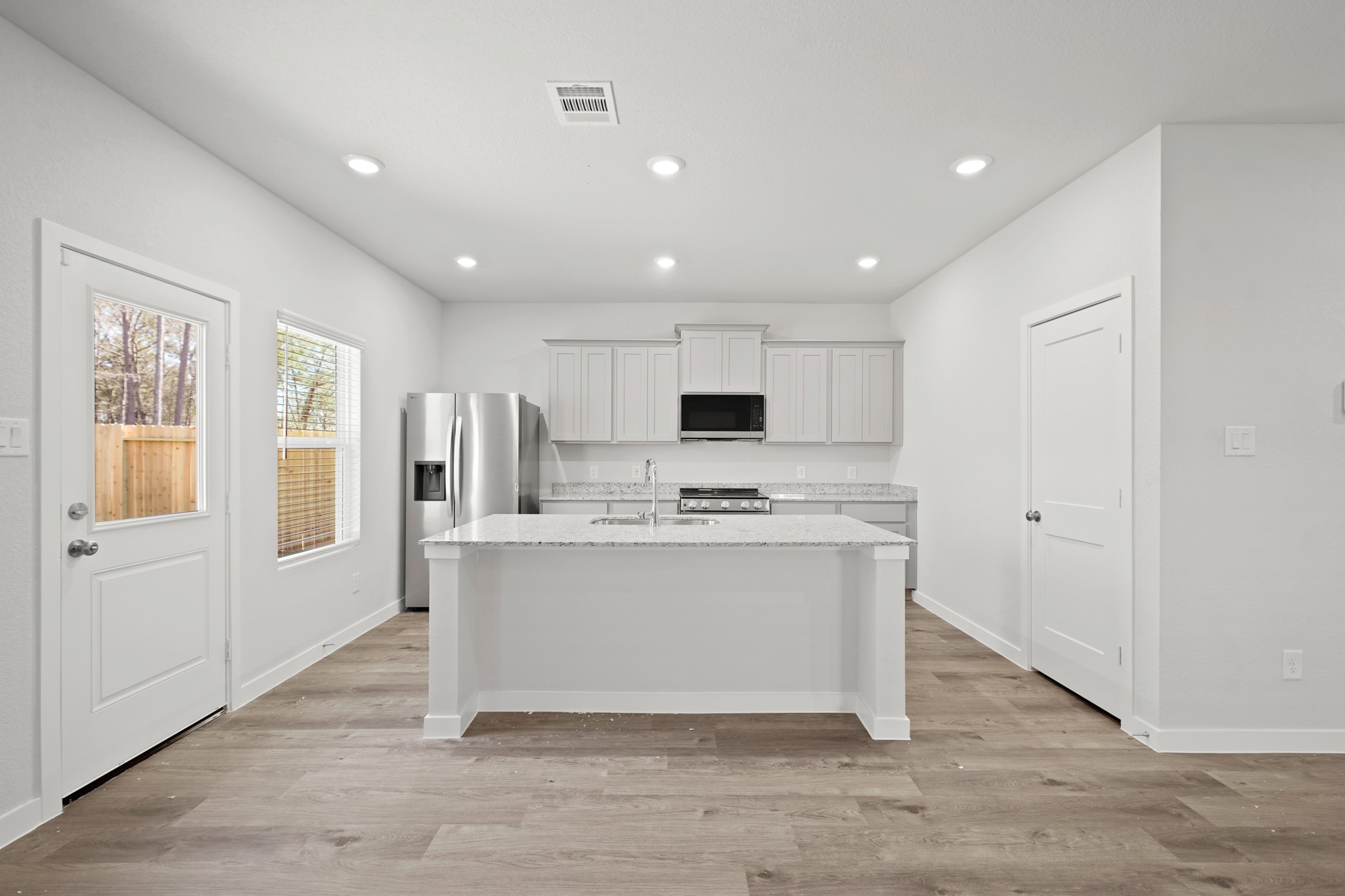 10779 Red Flagstone Drive Property Photo 9