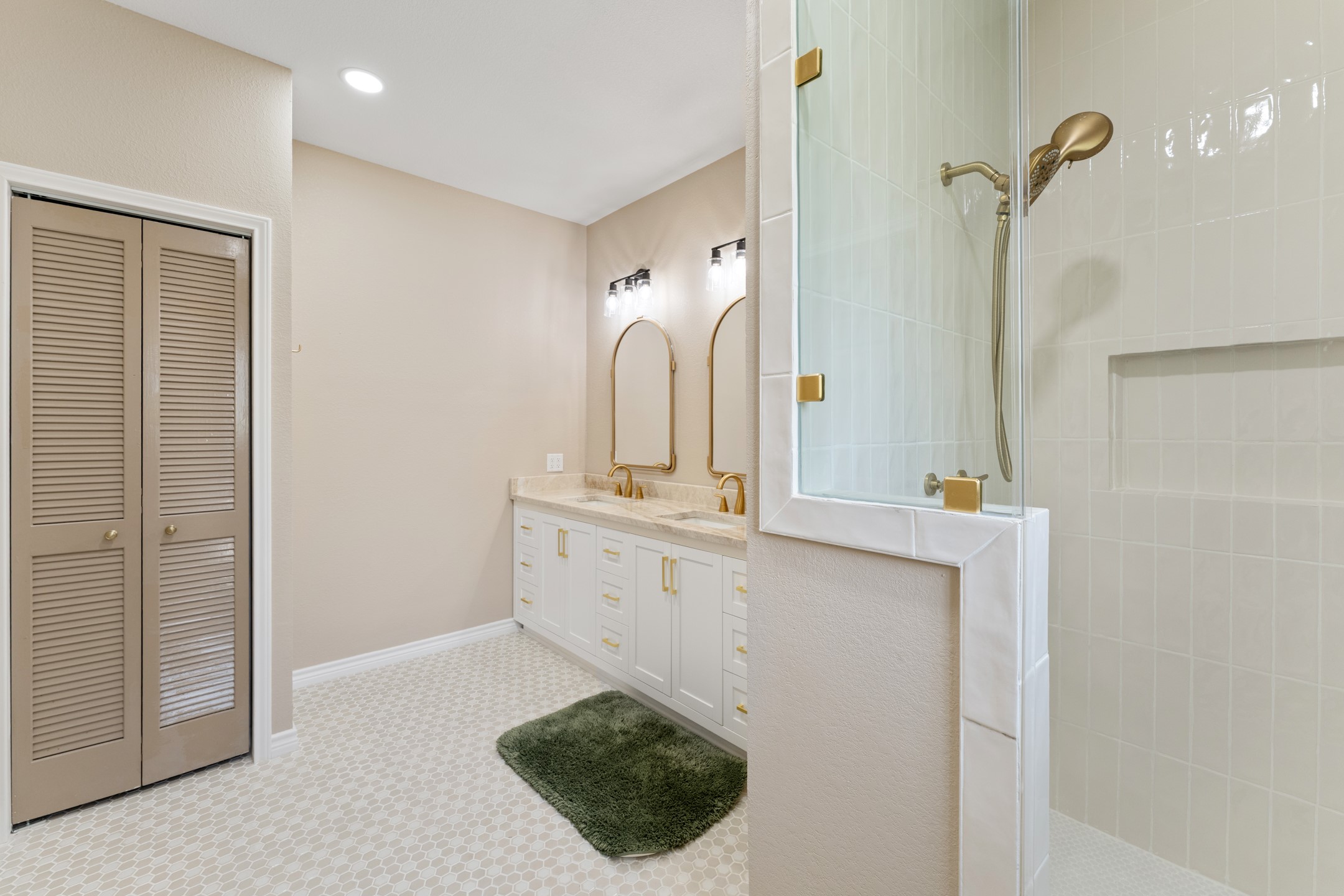 707 Heights Avenue Property Photo 11