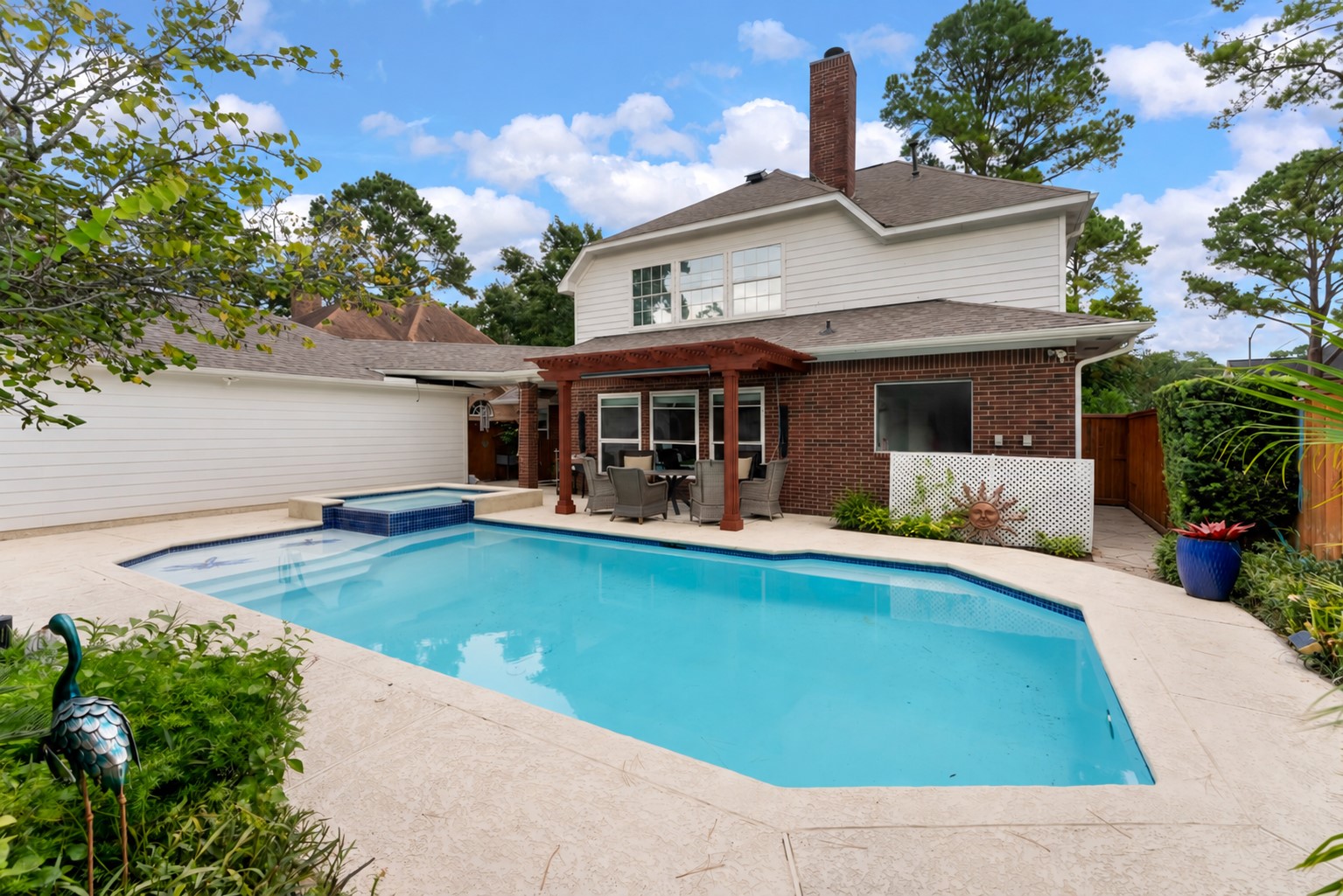 16803 Chewton Glen Street Property Photo 3