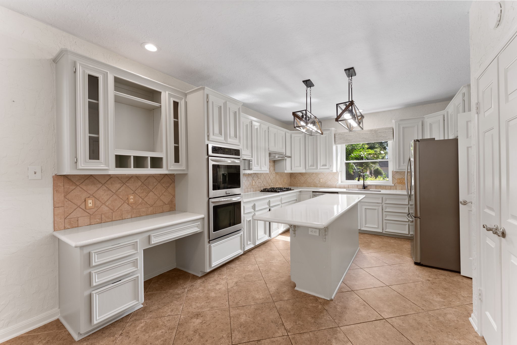 16803 Chewton Glen Street Property Photo 16