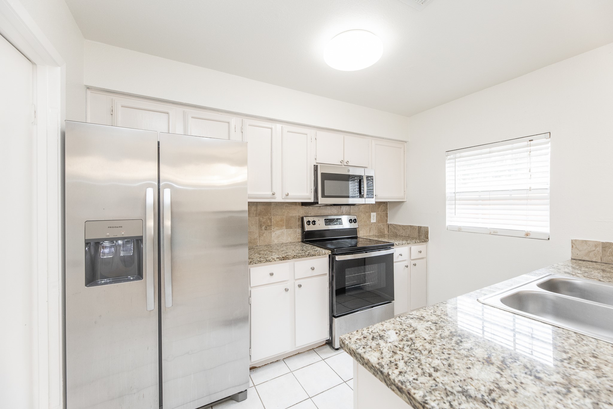 1902 Avenue B Property Photo 6
