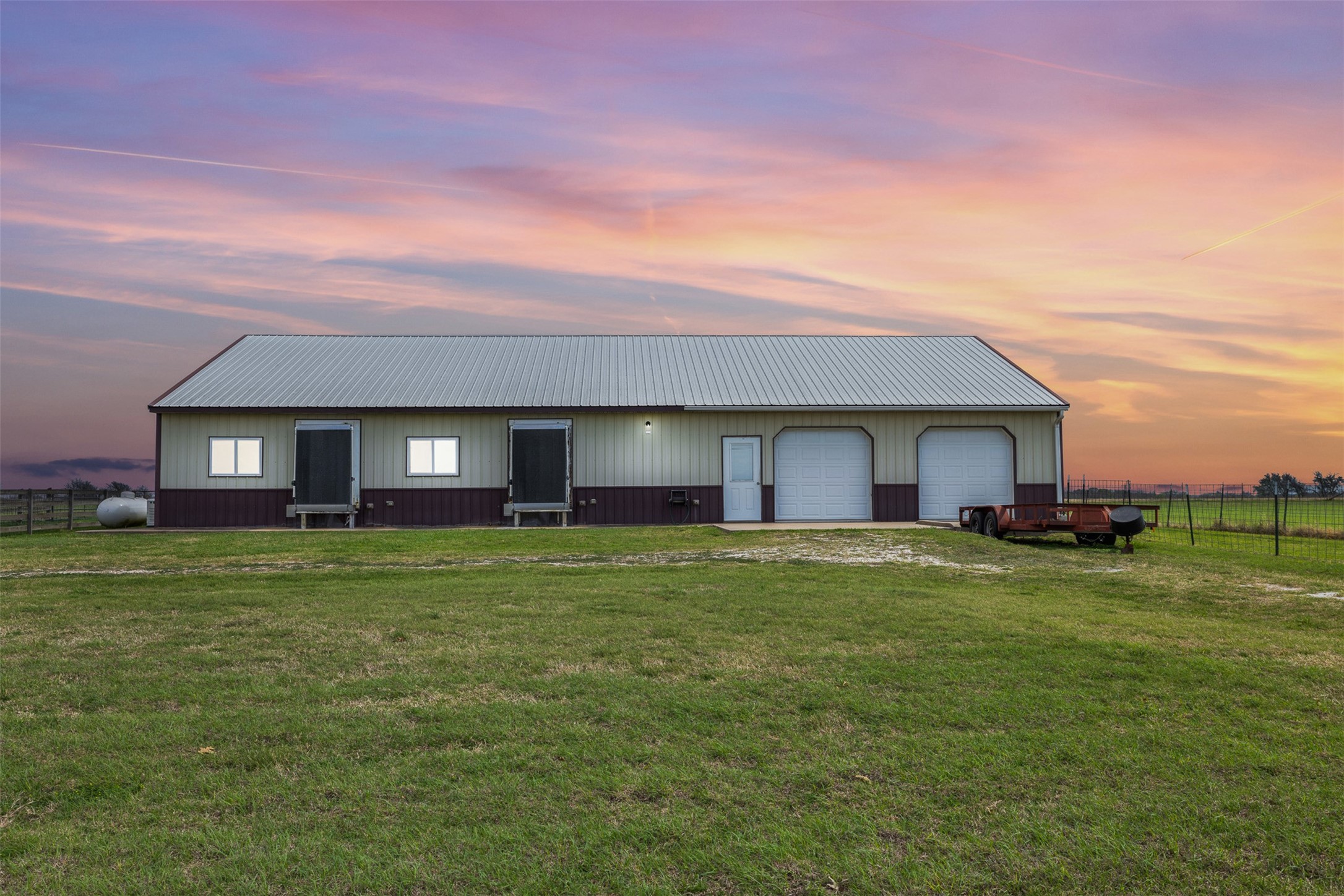 2042 Us Highway 77 Property Photo 3