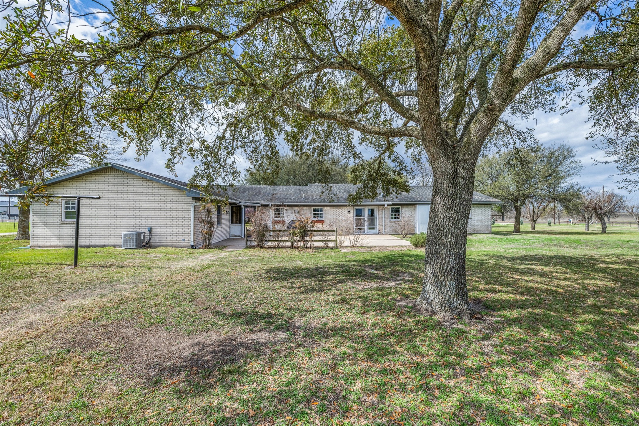 2042 Us Highway 77 Property Photo 11