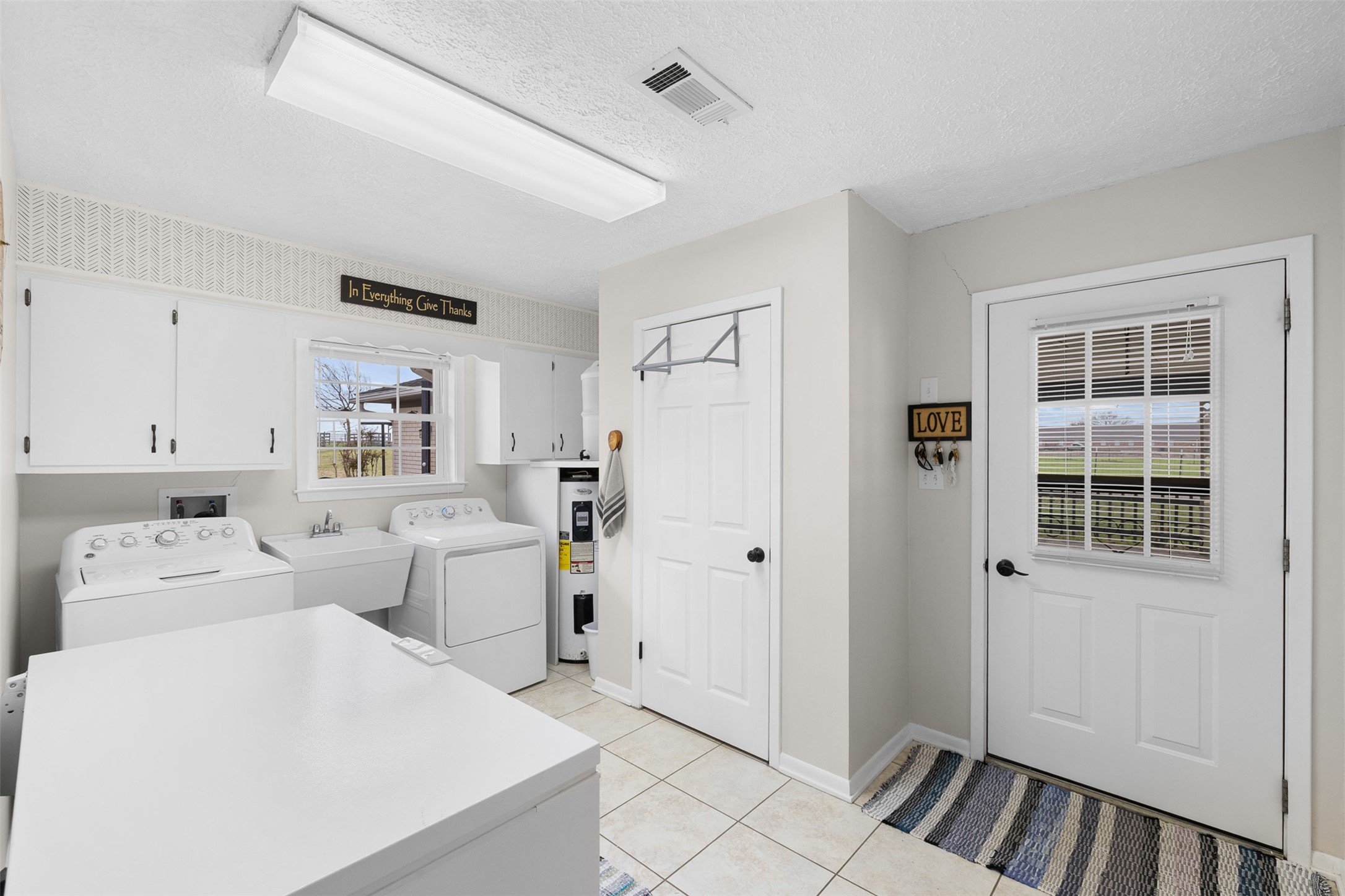 2042 Us Highway 77 Property Photo 29