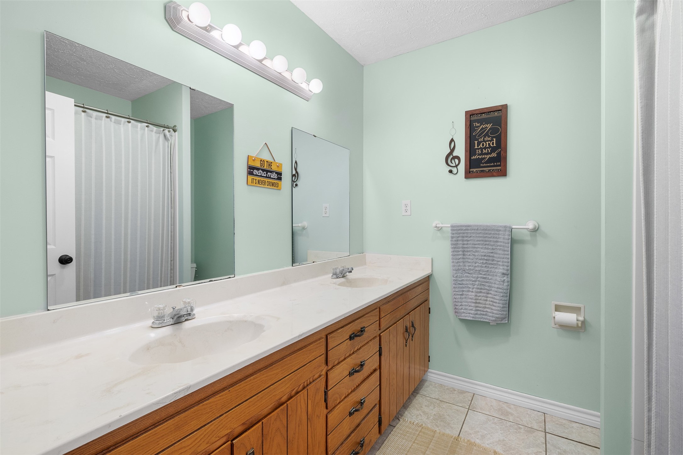 2042 Us Highway 77 Property Photo 34