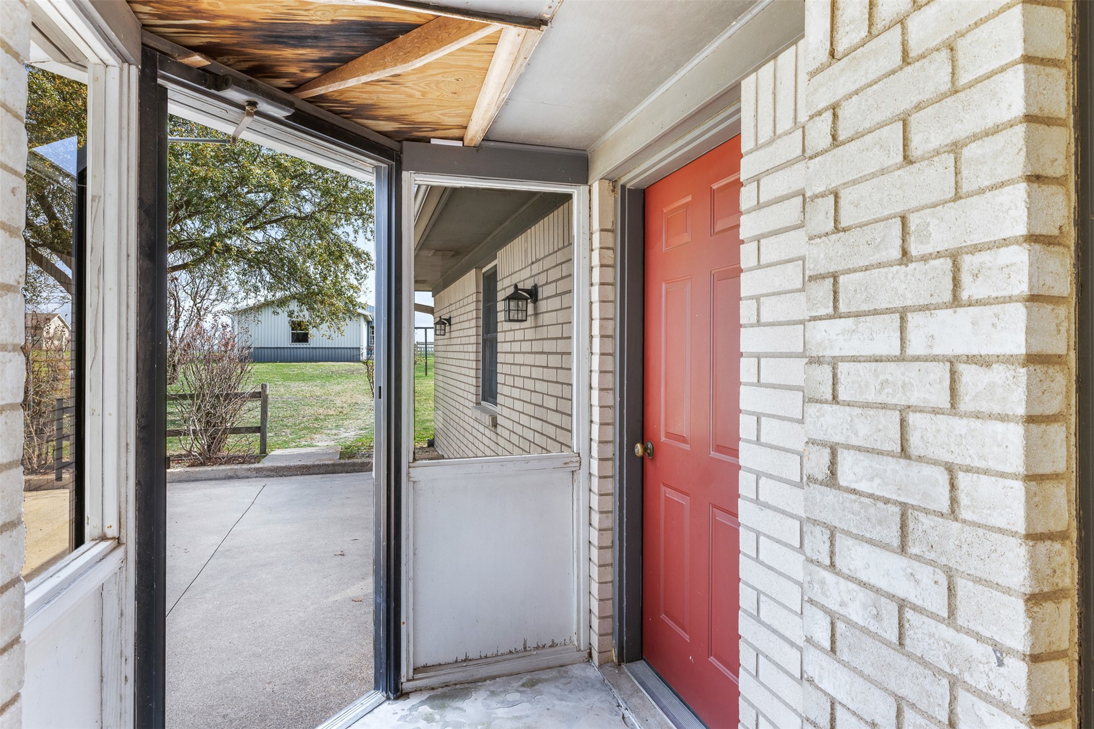 2042 Us Highway 77 Property Photo 35