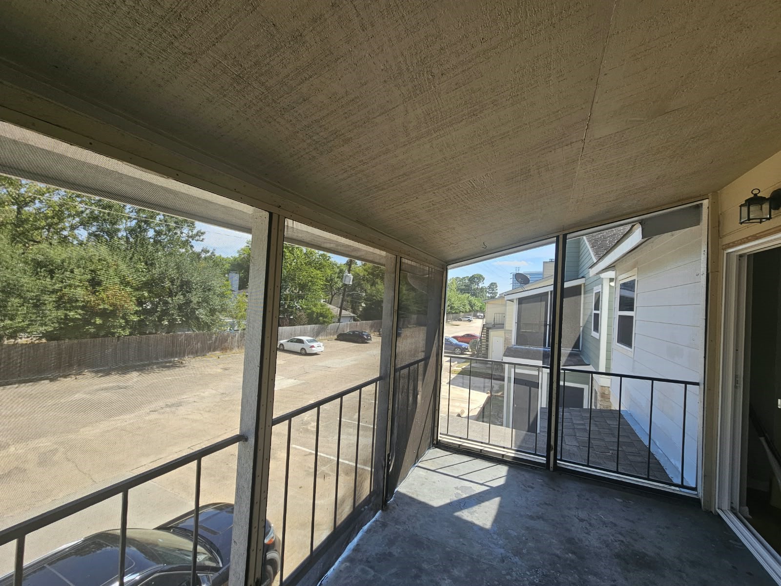 736 Memorial Mews Street 4 Property Photo 8