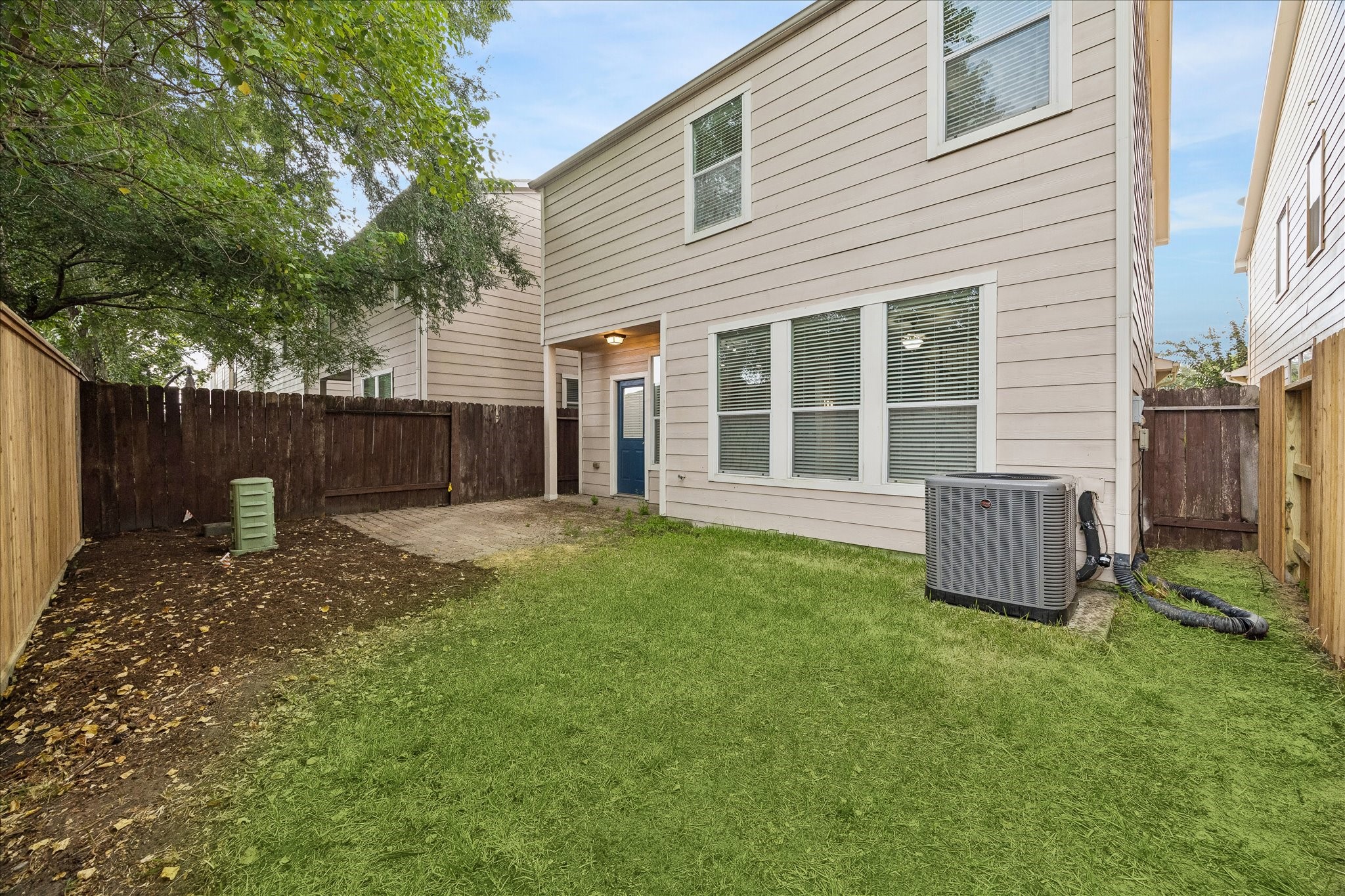 10043 Fallen Woods Drive Property Photo 15