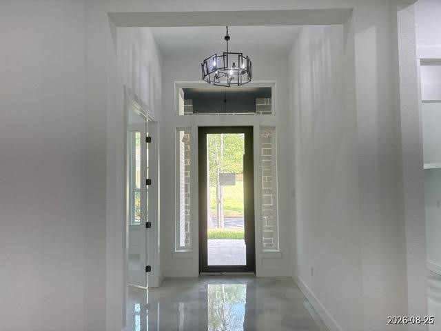 2405 W Green Briar Drive Property Photo 4