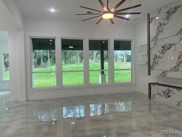 2405 W Green Briar Drive Property Photo 5