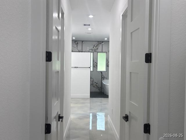 2405 W Green Briar Drive Property Photo 16