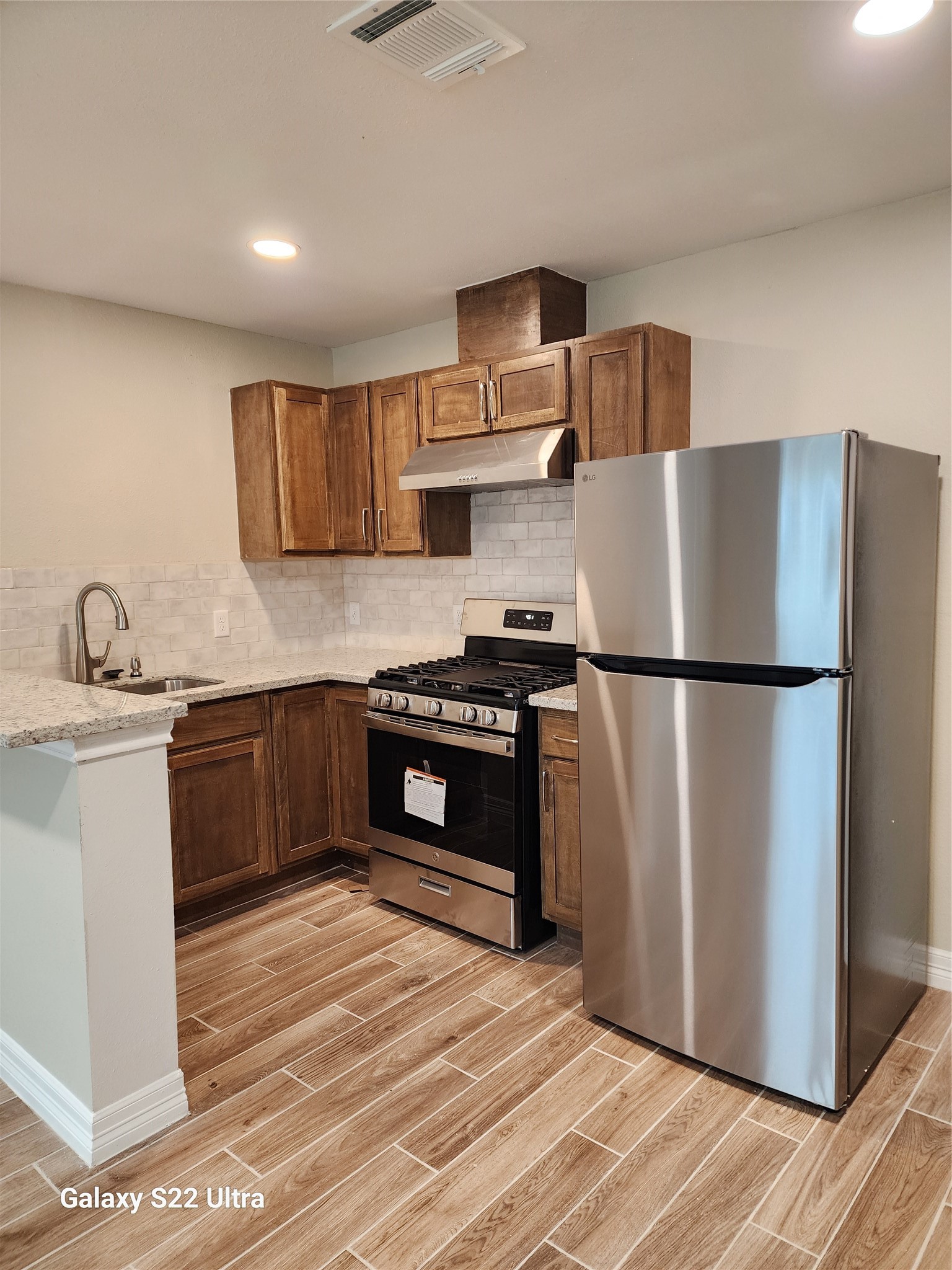 702 Mcdaniel Street B Property Photo 6