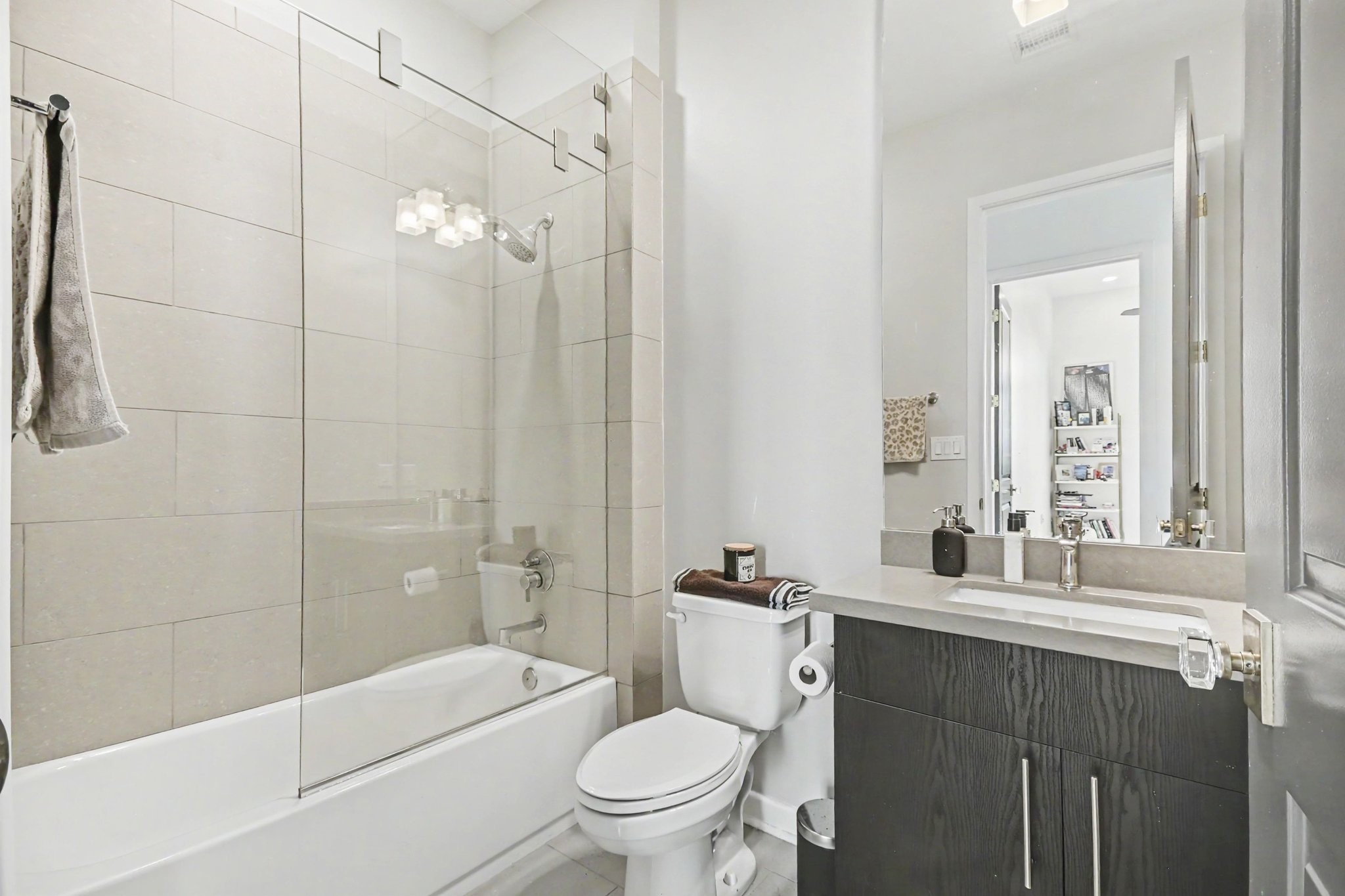 4820 Caroline Street 501 Property Photo 17