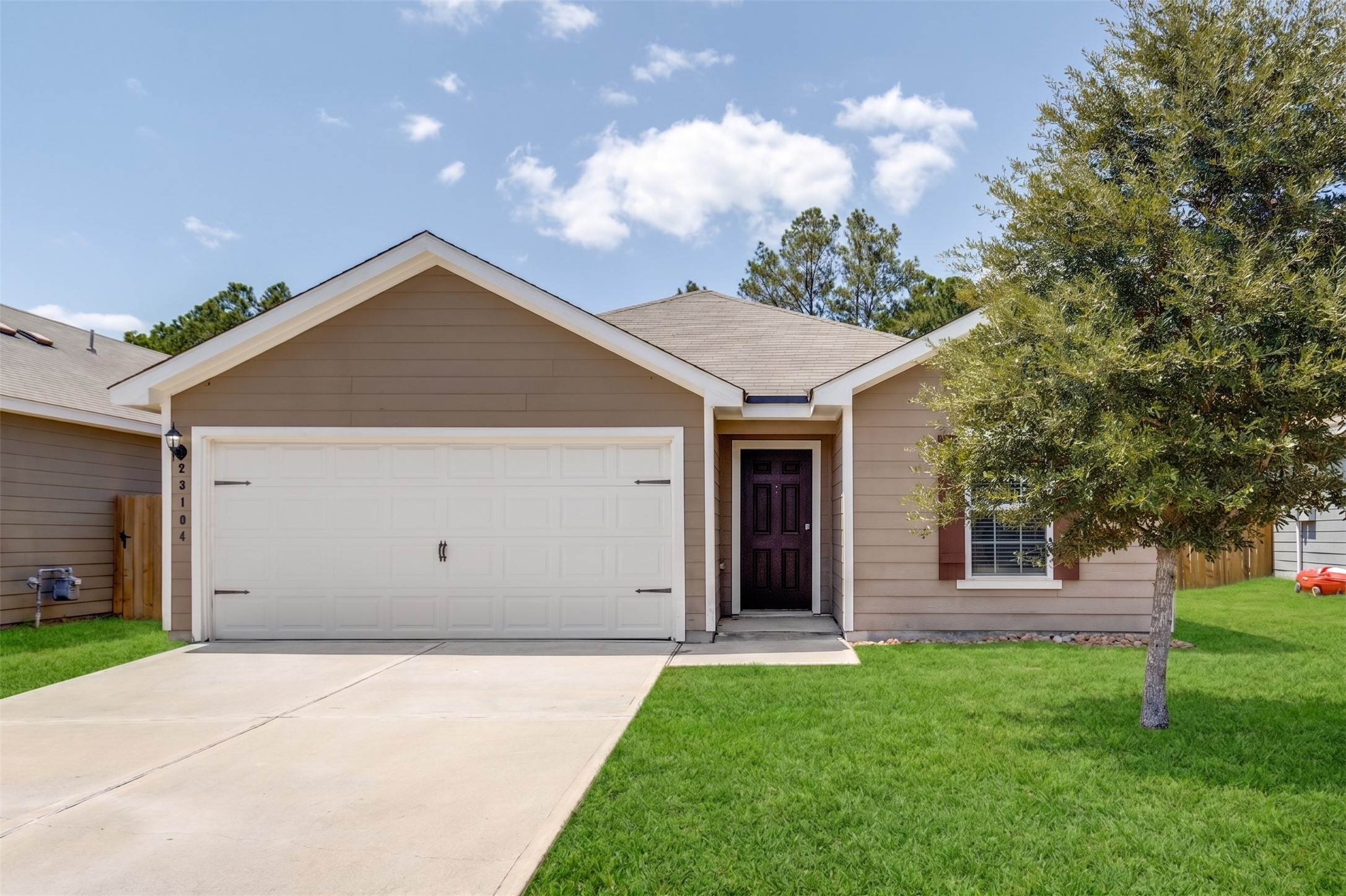 23104 Shakespeare Drive Property Photo 1