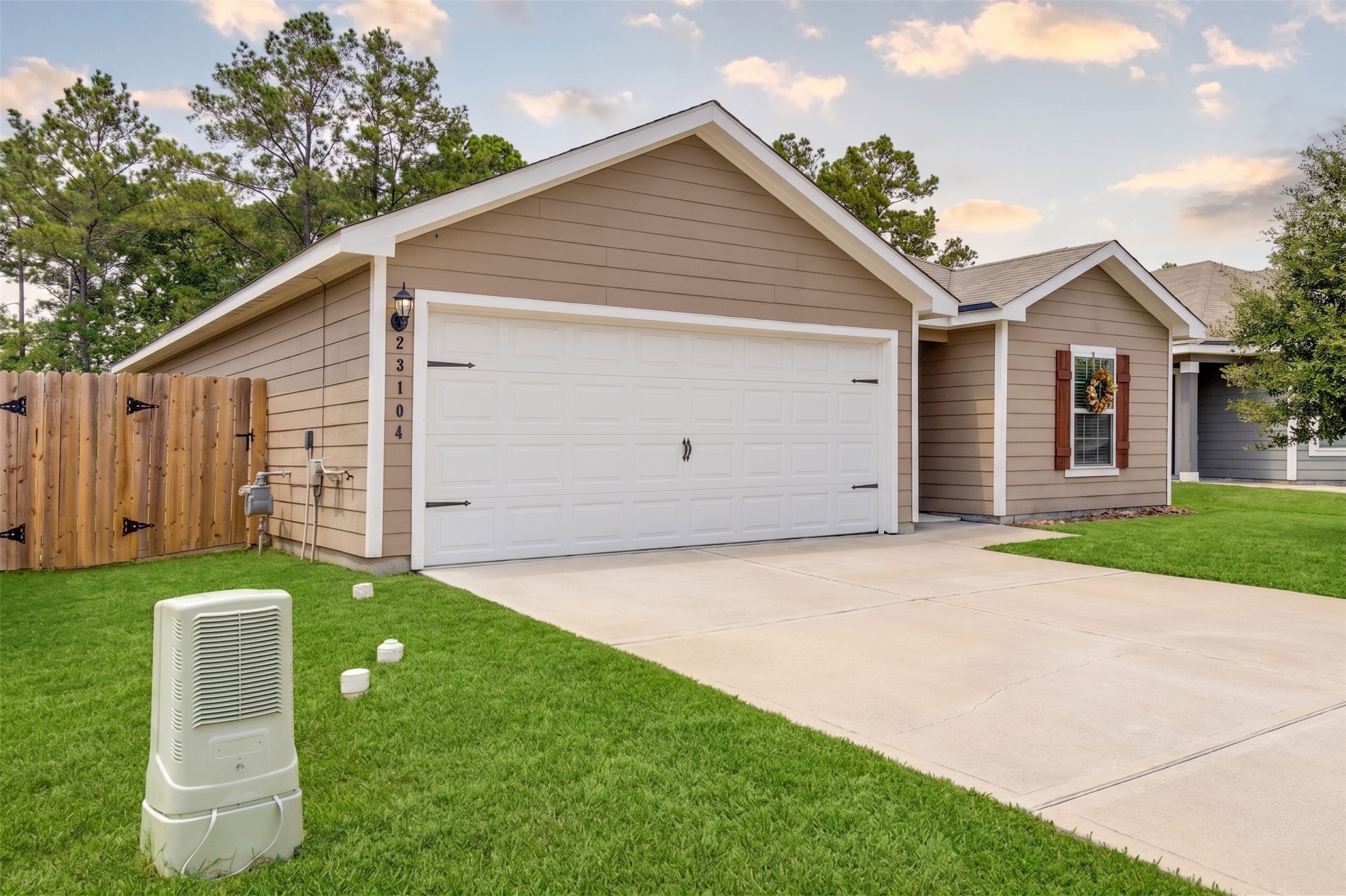 23104 Shakespeare Drive Property Photo 3