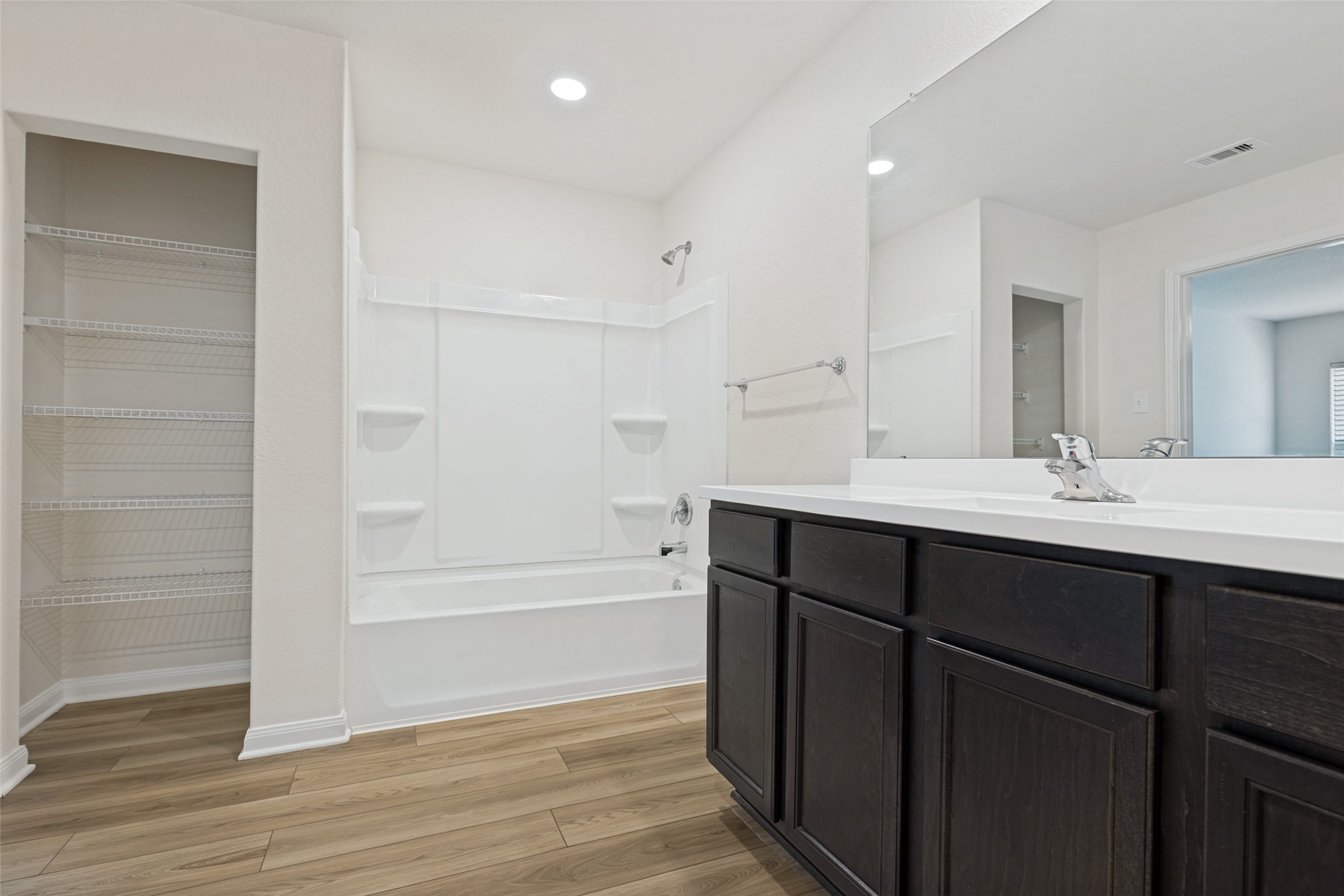 23104 Shakespeare Drive Property Photo 15