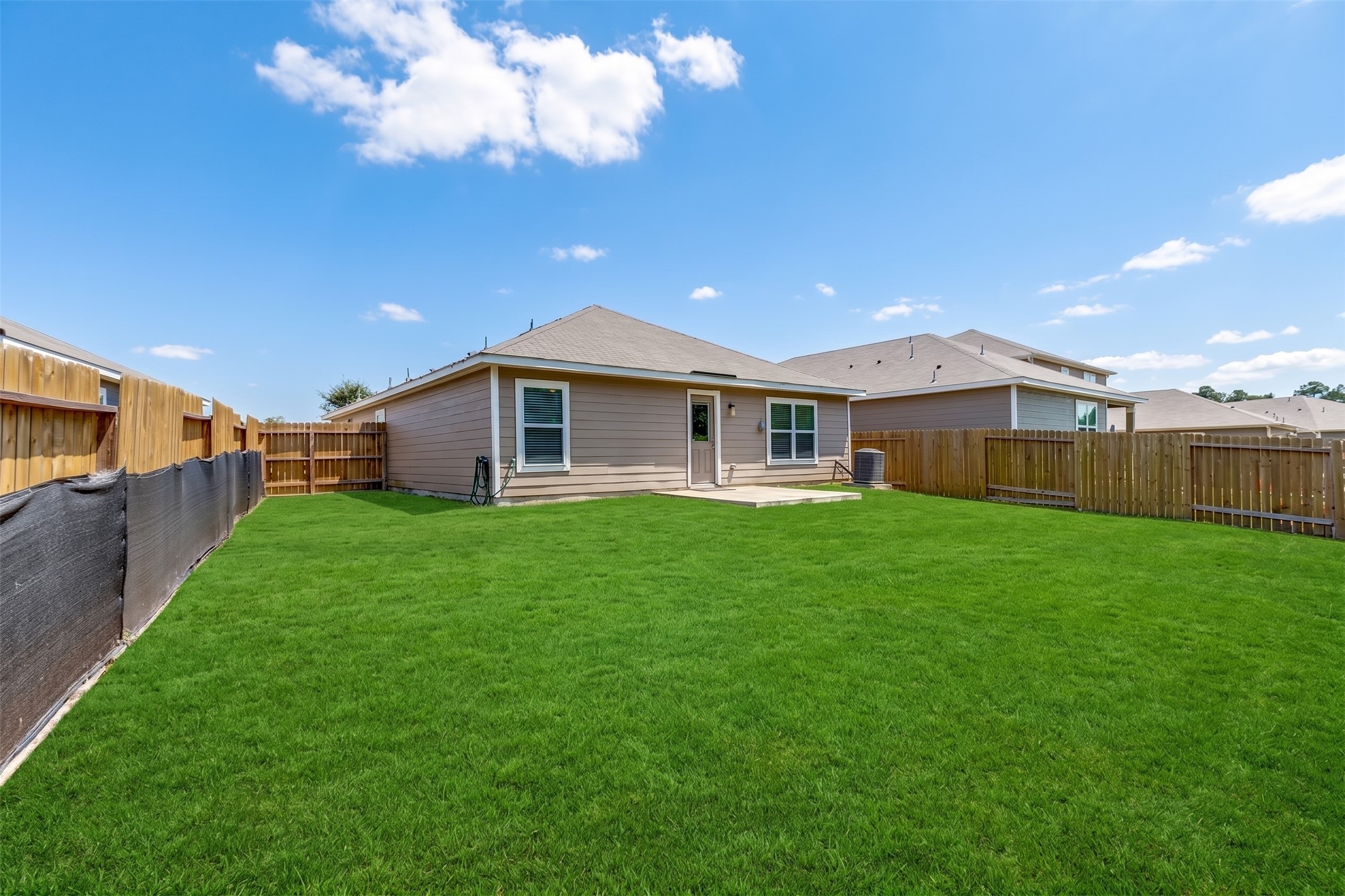 23104 Shakespeare Drive Property Photo 20