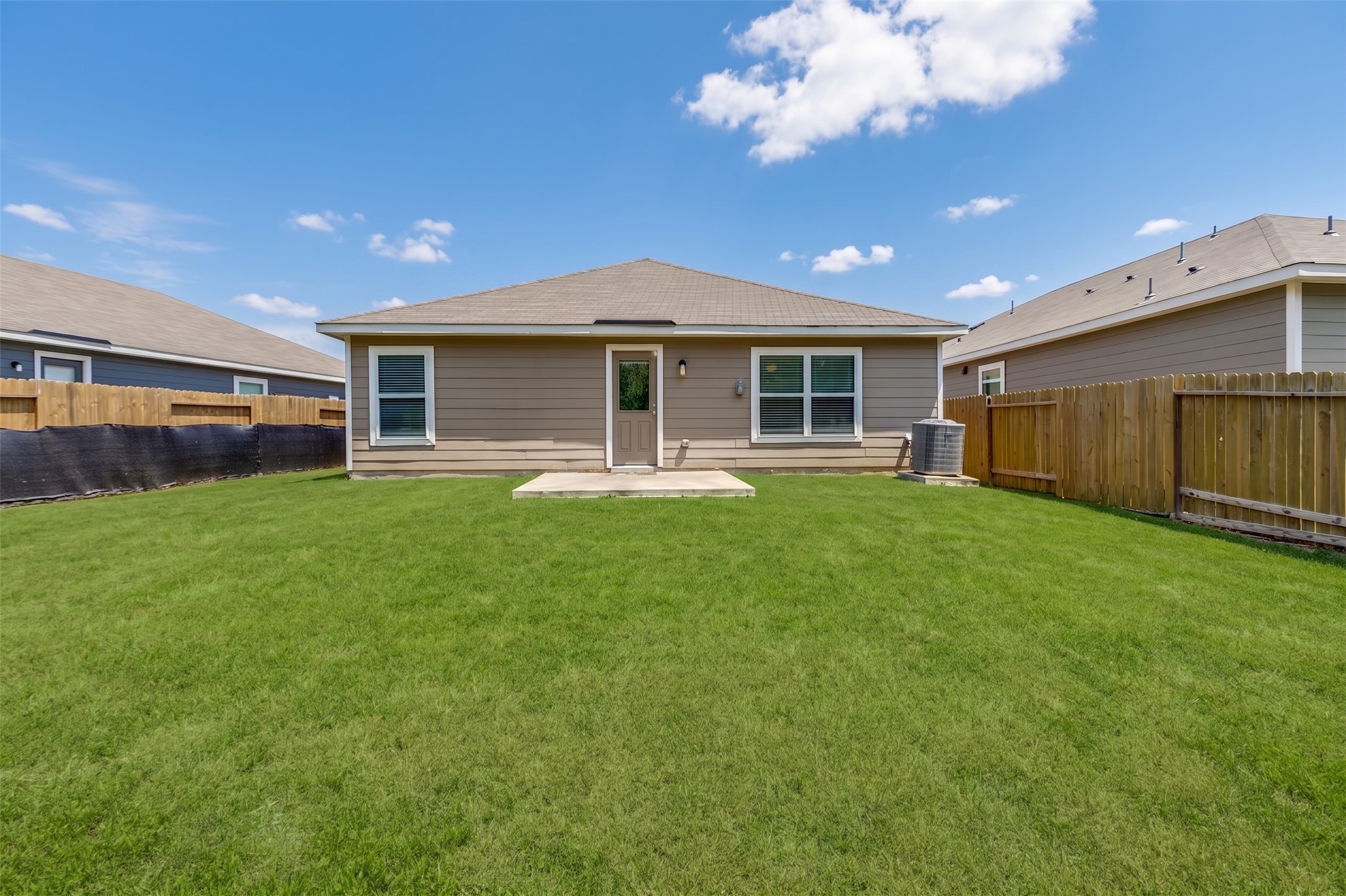 23104 Shakespeare Drive Property Photo 24