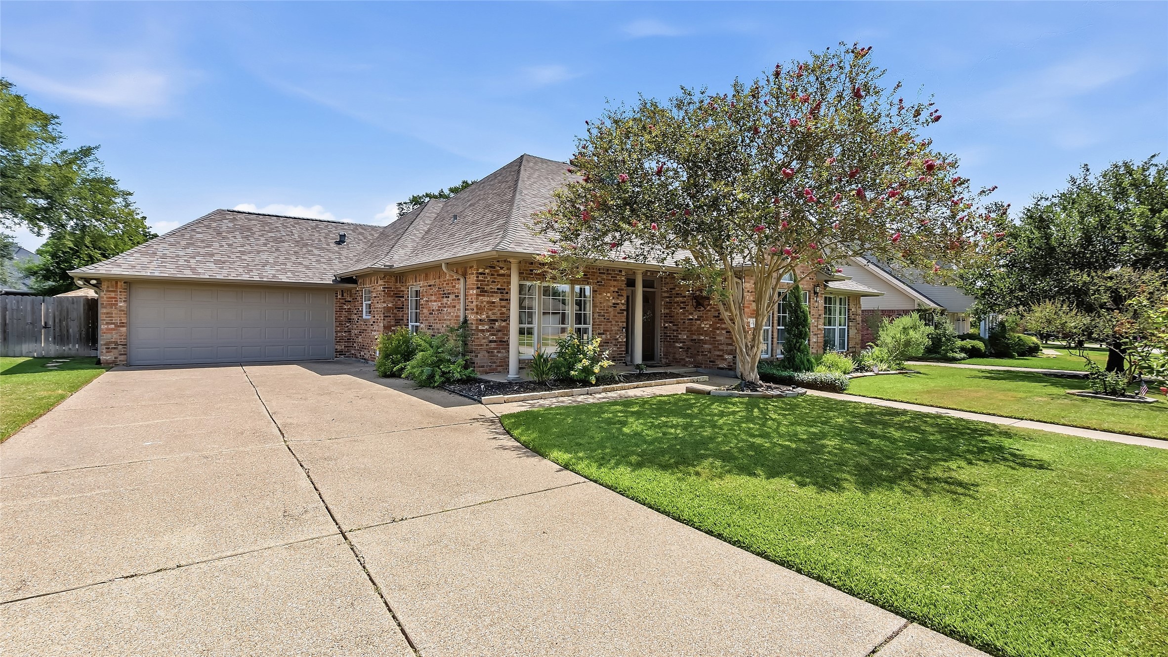 4617 Shoal Creek Drive Property Photo 3