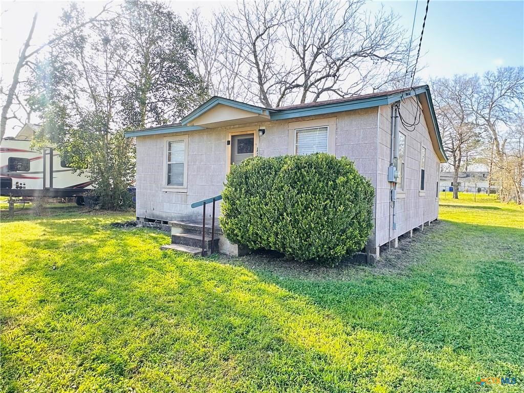 111 Theresa Street Property Photo 2