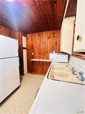 111 Theresa Street Property Photo 5