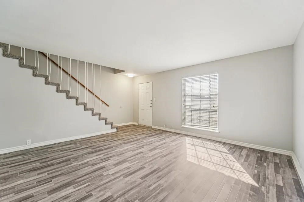 2815 Greenridge Drive 2-029 Property Photo 15