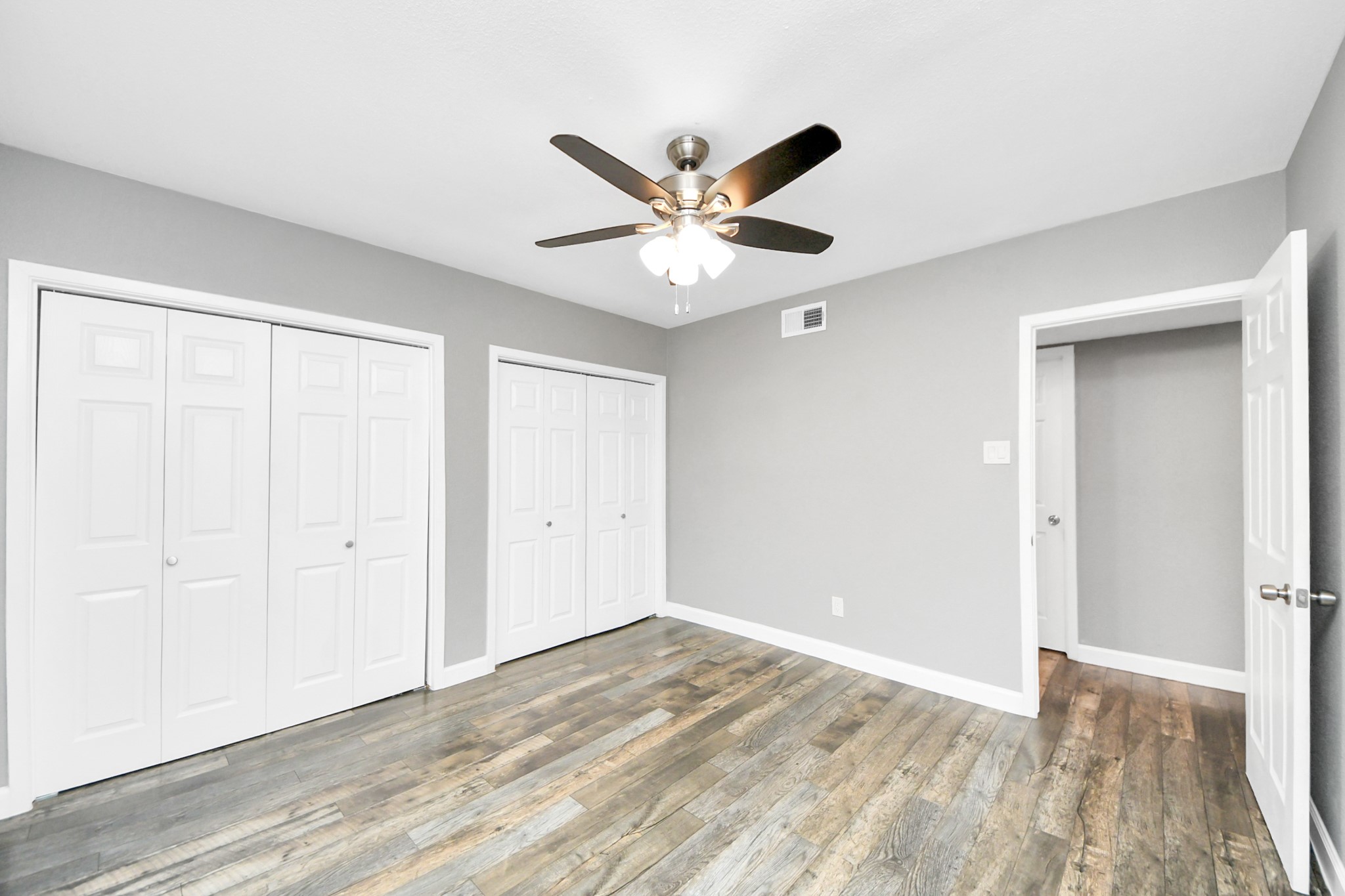 2224 S Piney Point Road 227 Property Photo 15